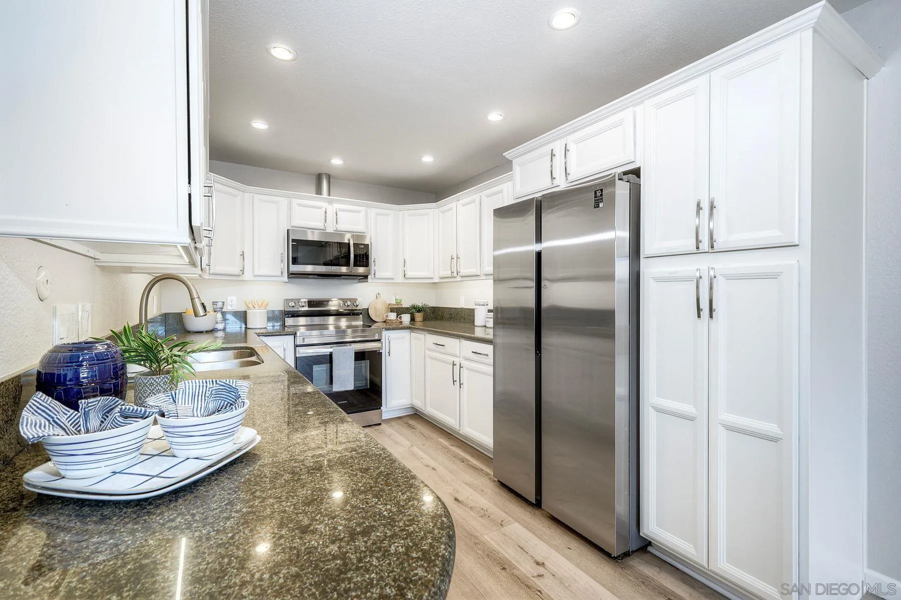 10325 Caminito Cuervo Unit 204