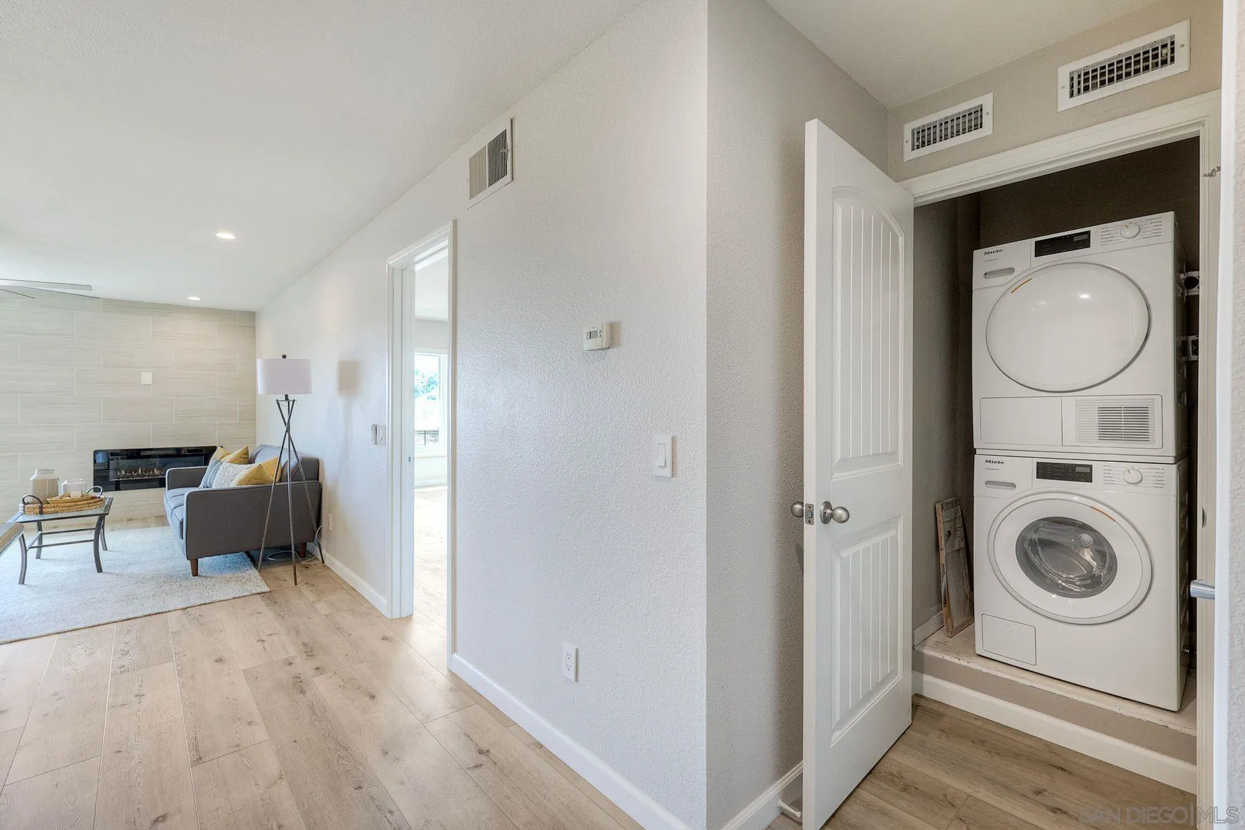 10325 Caminito Cuervo Unit 204