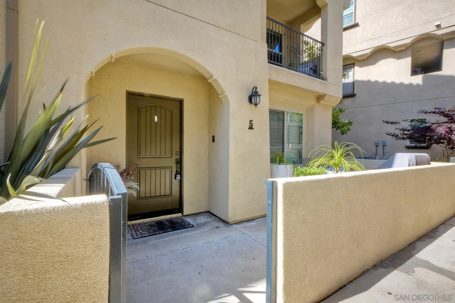 1577 Castillo Way Unit 5