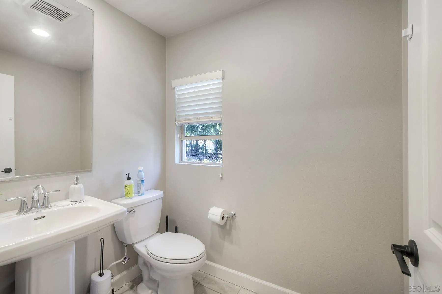 1577 Castillo Way Unit 5