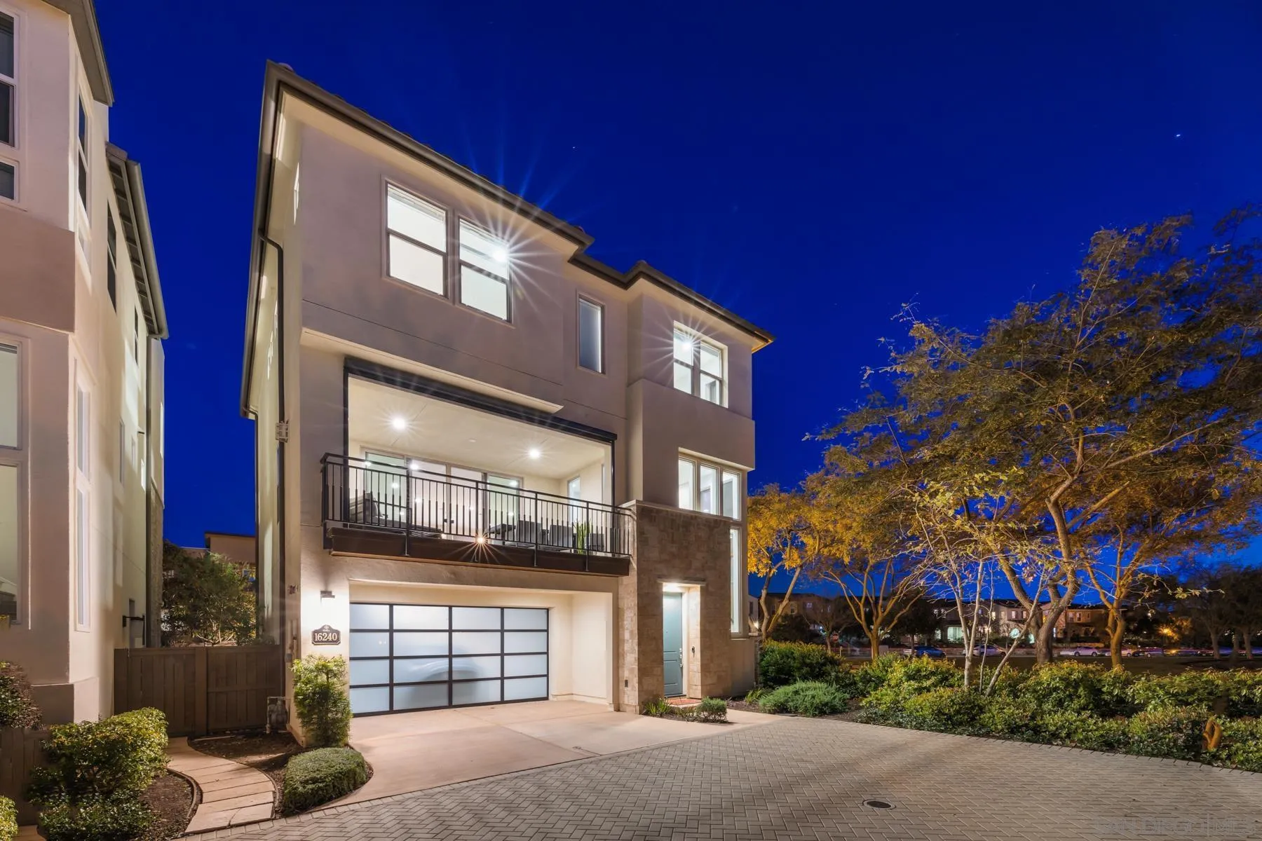 16240 Camden Cir