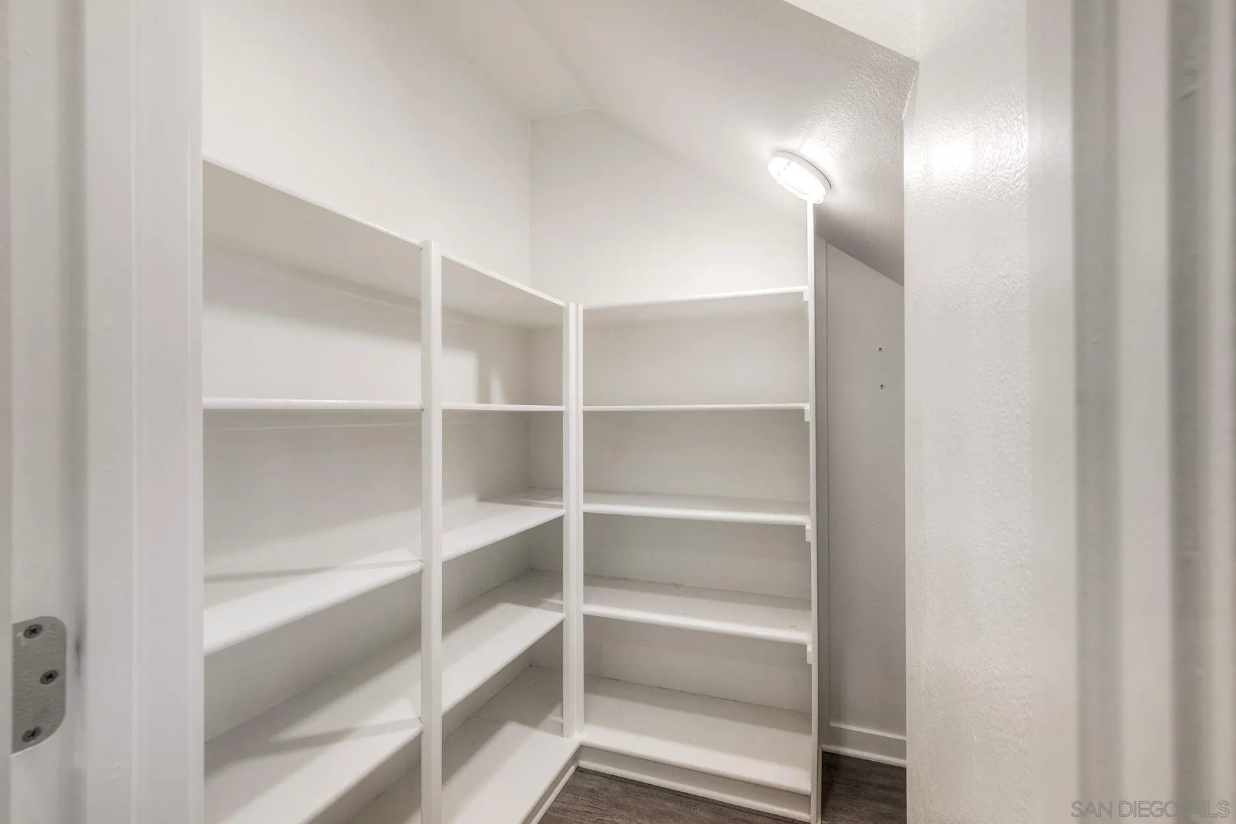 16240 Camden Cir