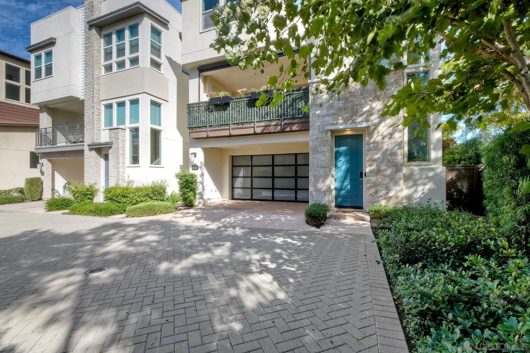 16240 Camden Cir