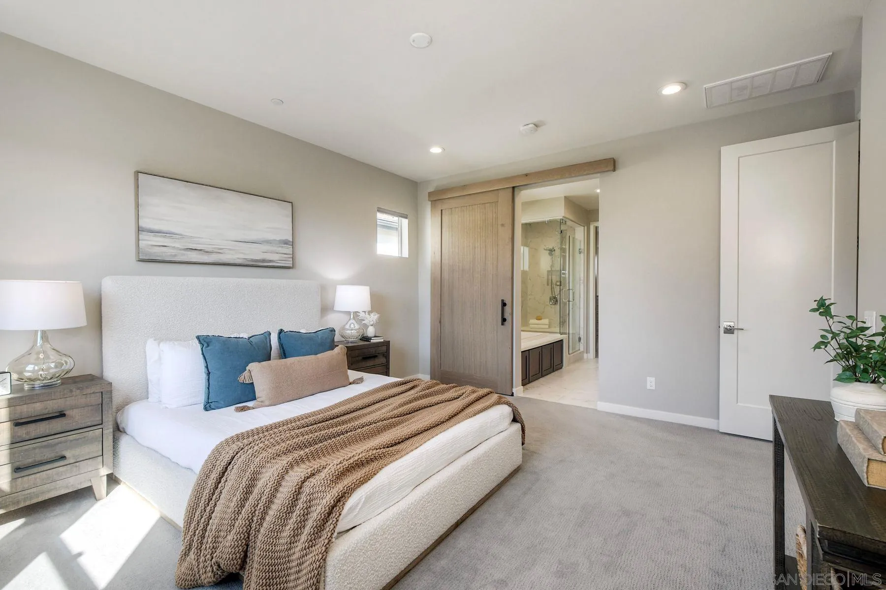 16240 Camden Cir