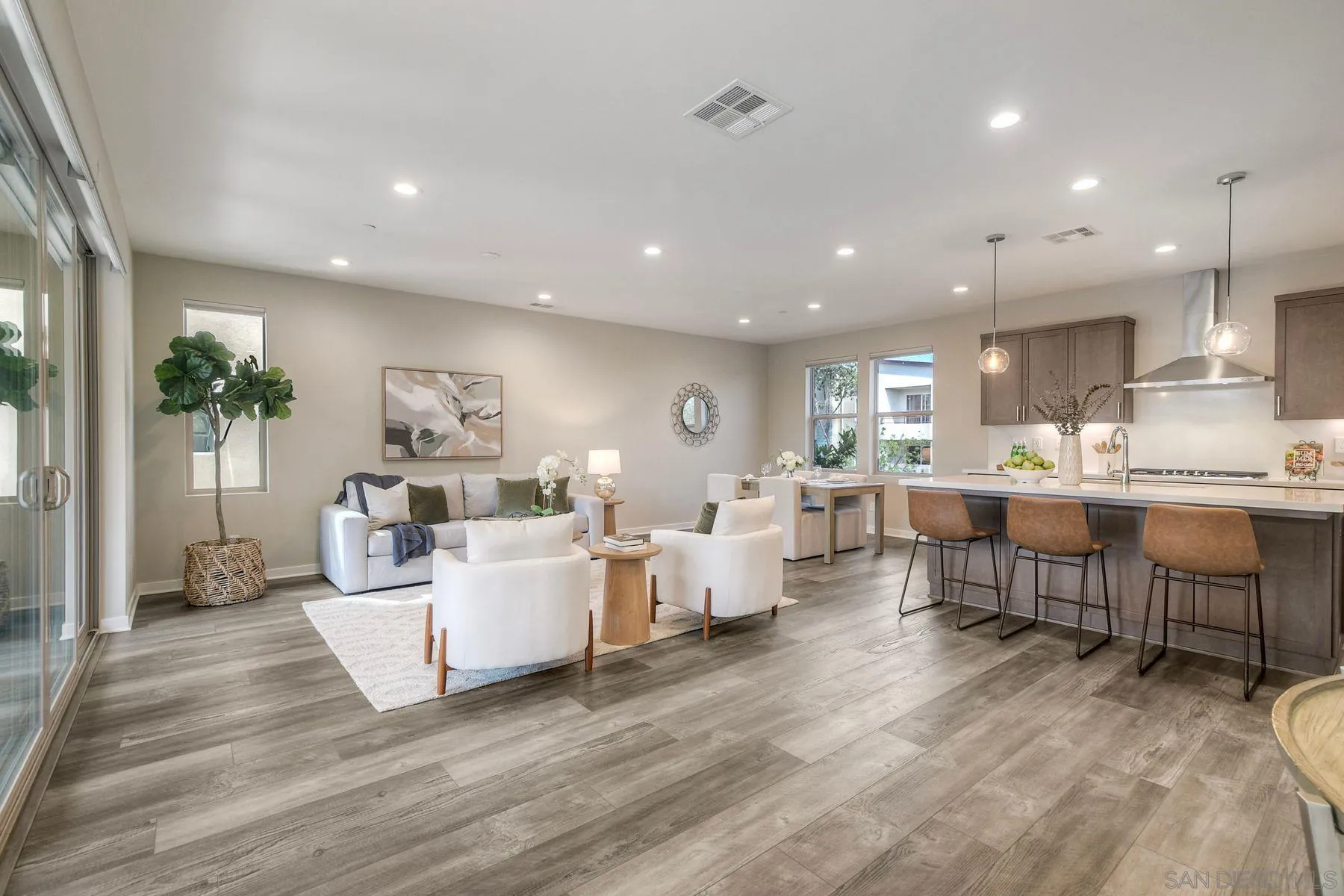16240 Camden Cir