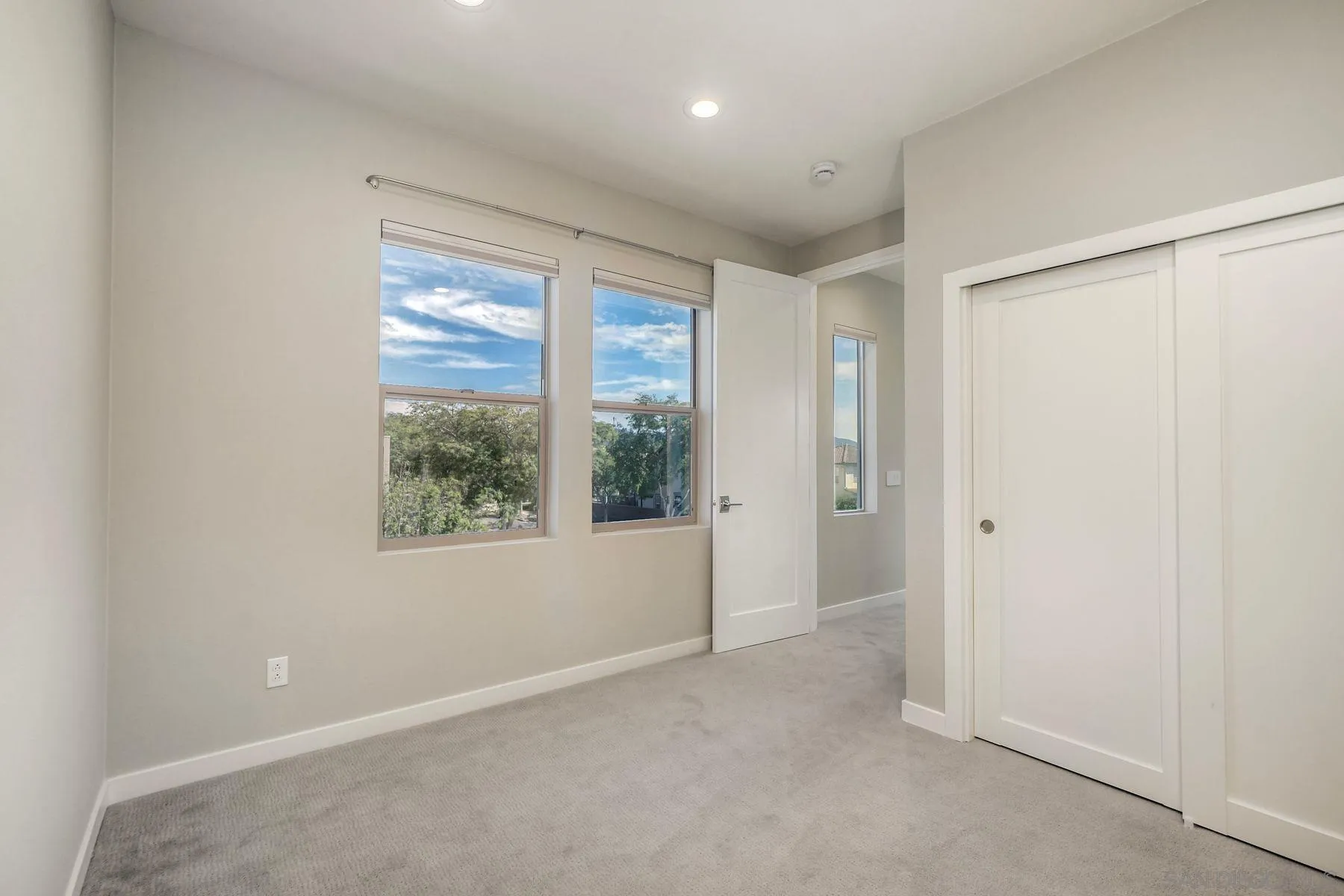 16240 Camden Cir