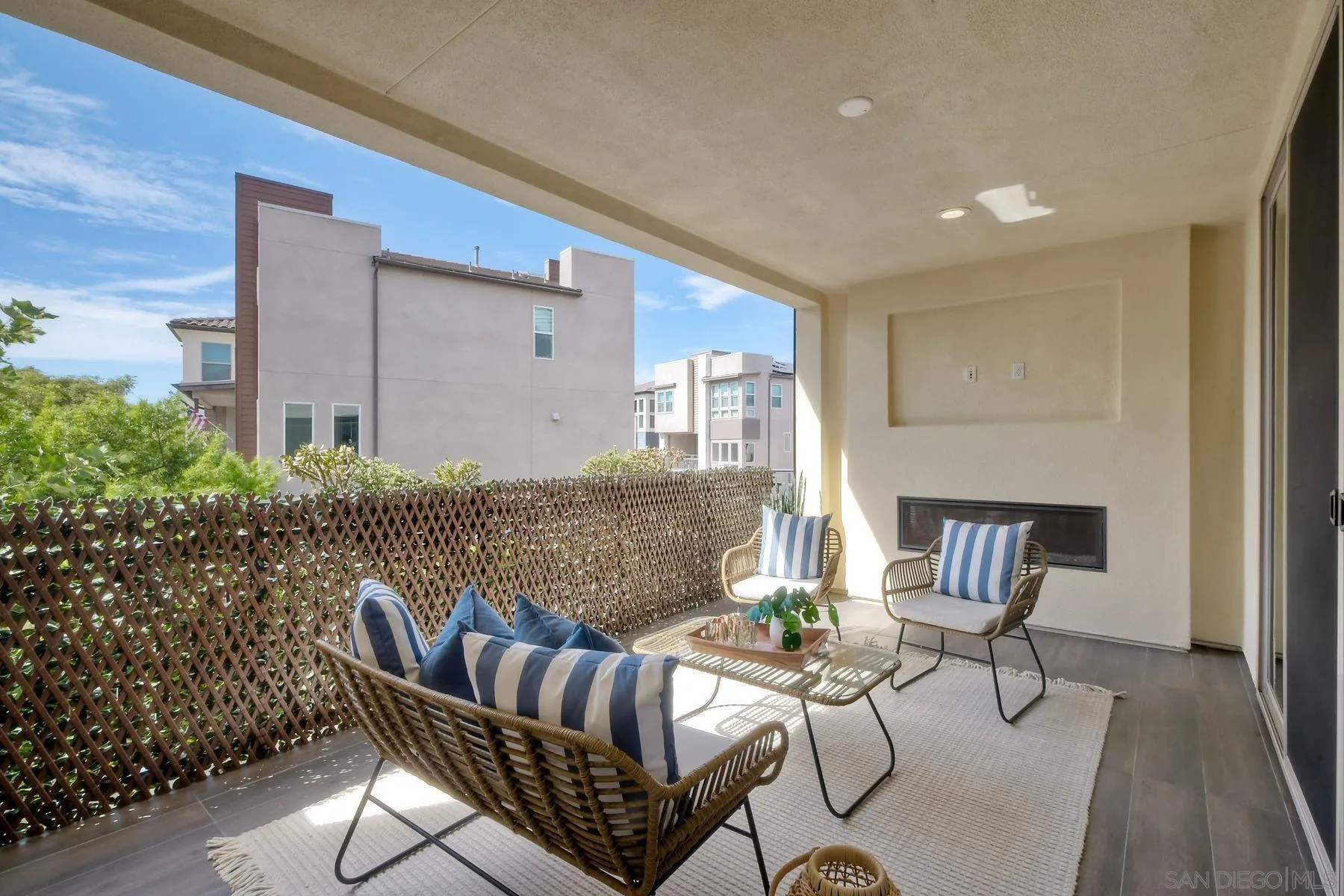 16240 Camden Cir