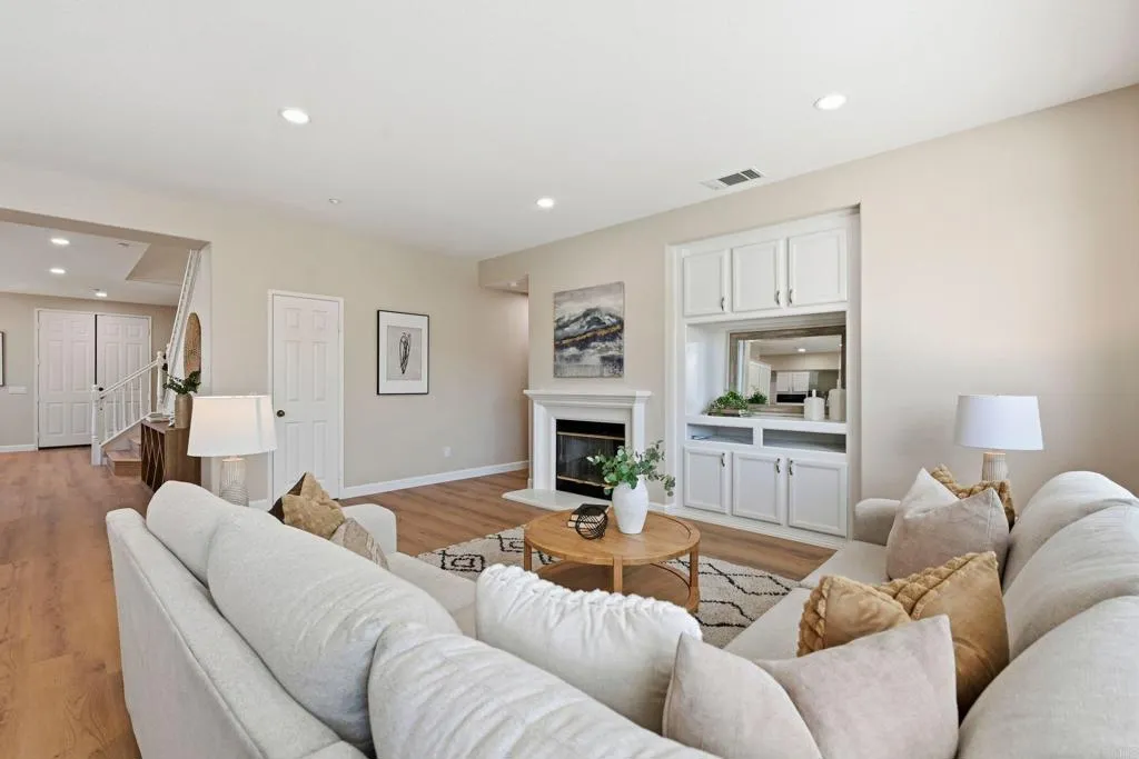 16488 Fox Valley Drive