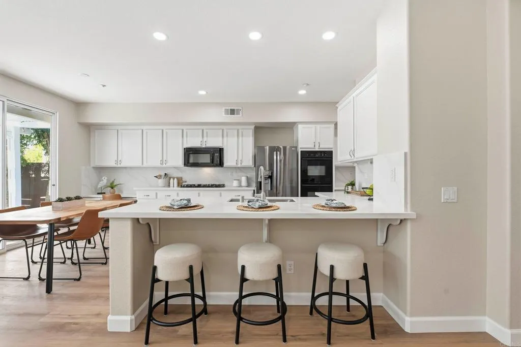 16488 Fox Valley Drive