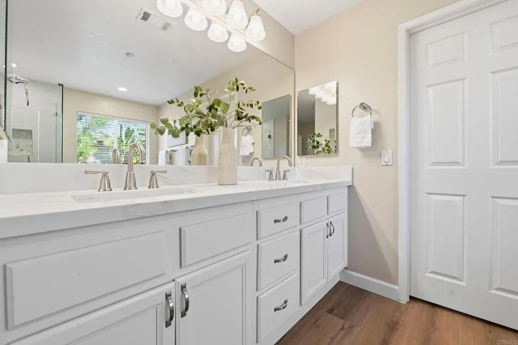 16488 Fox Valley Drive