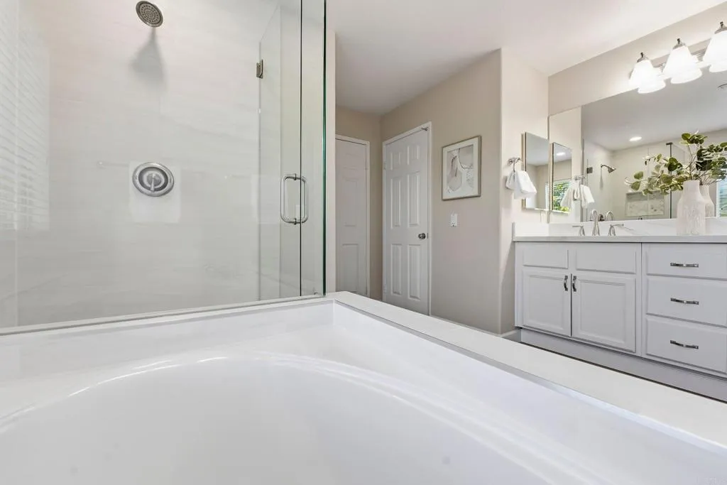 16488 Fox Valley Drive