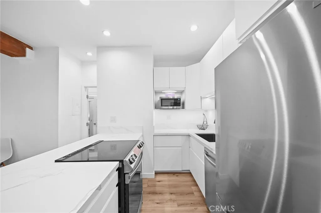 1440 Veteran Avenue Unit 241