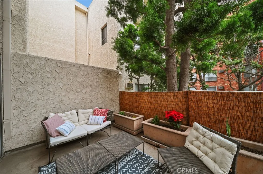 1440 Veteran Avenue Unit 241