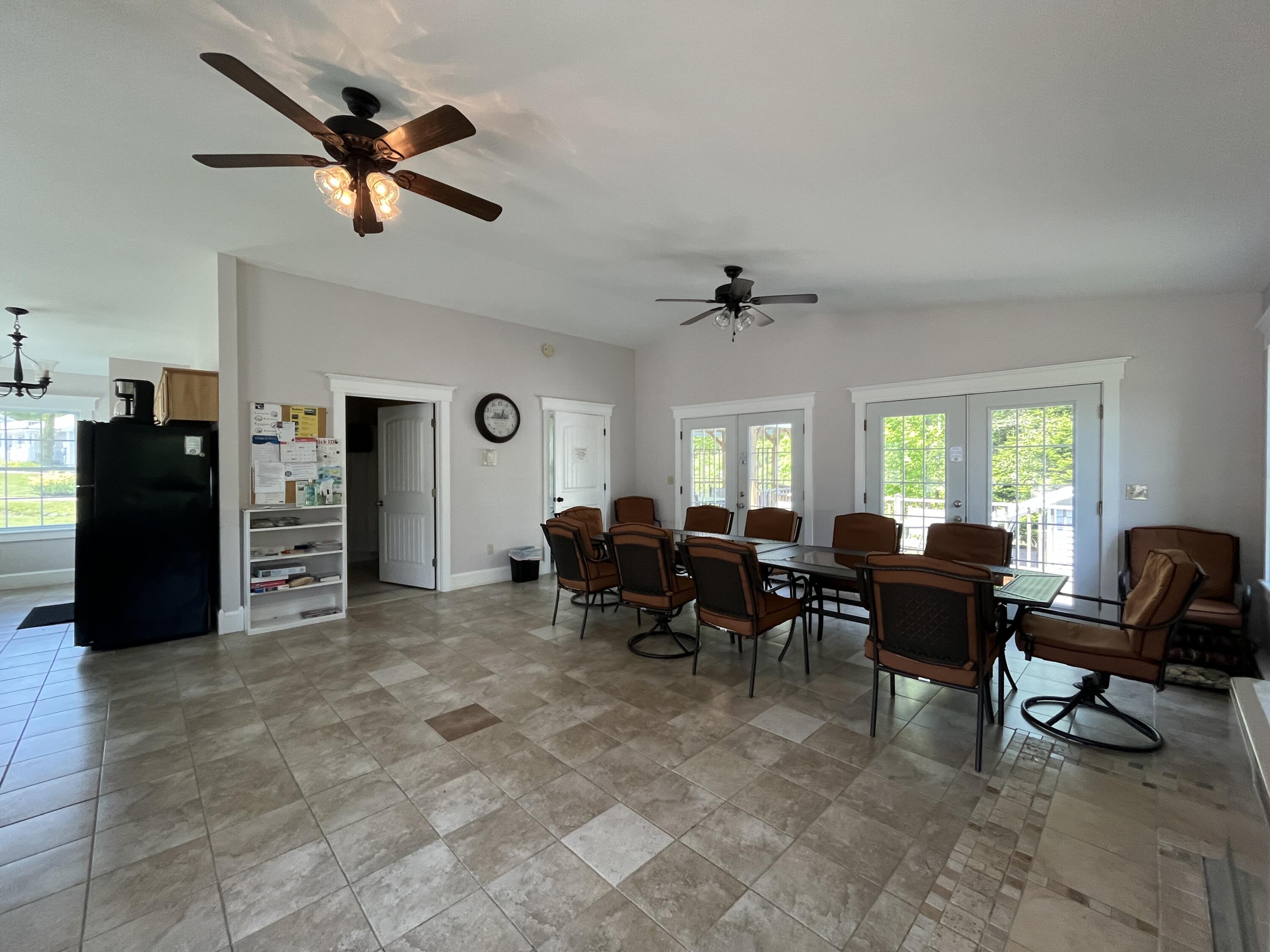 9 Hilltop Drive, 9