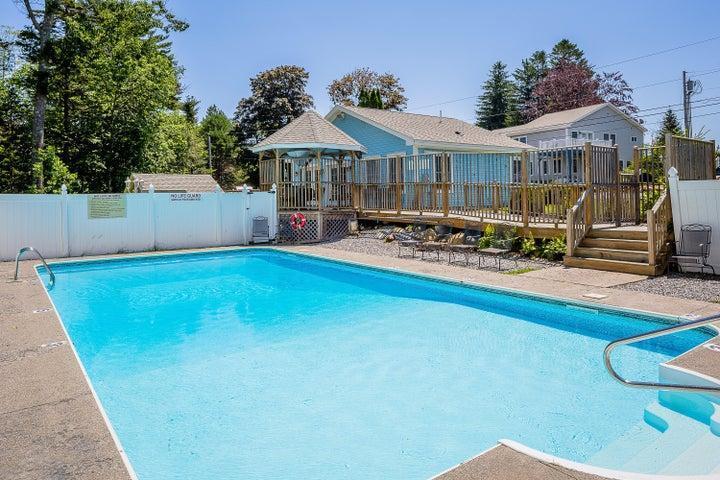 9 Hilltop Drive, 9