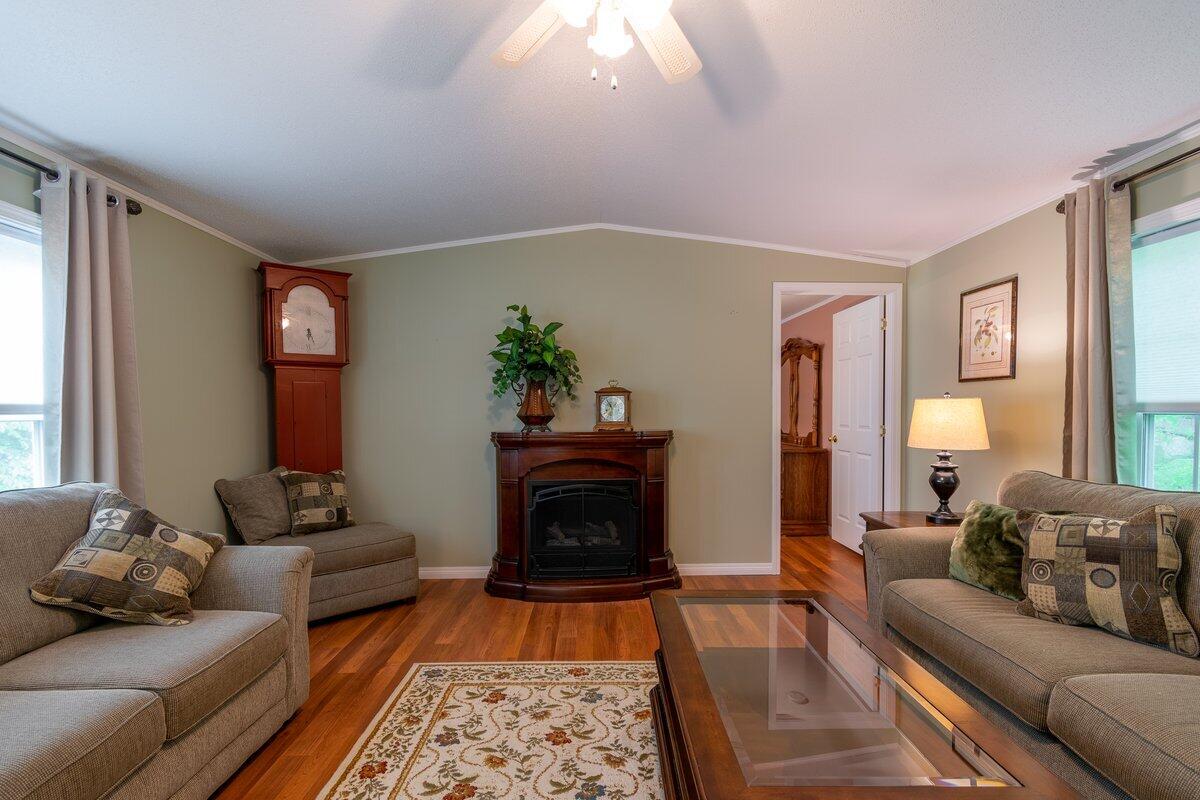 10 Mountainside Park