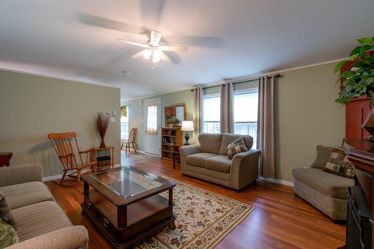 10 Mountainside Park