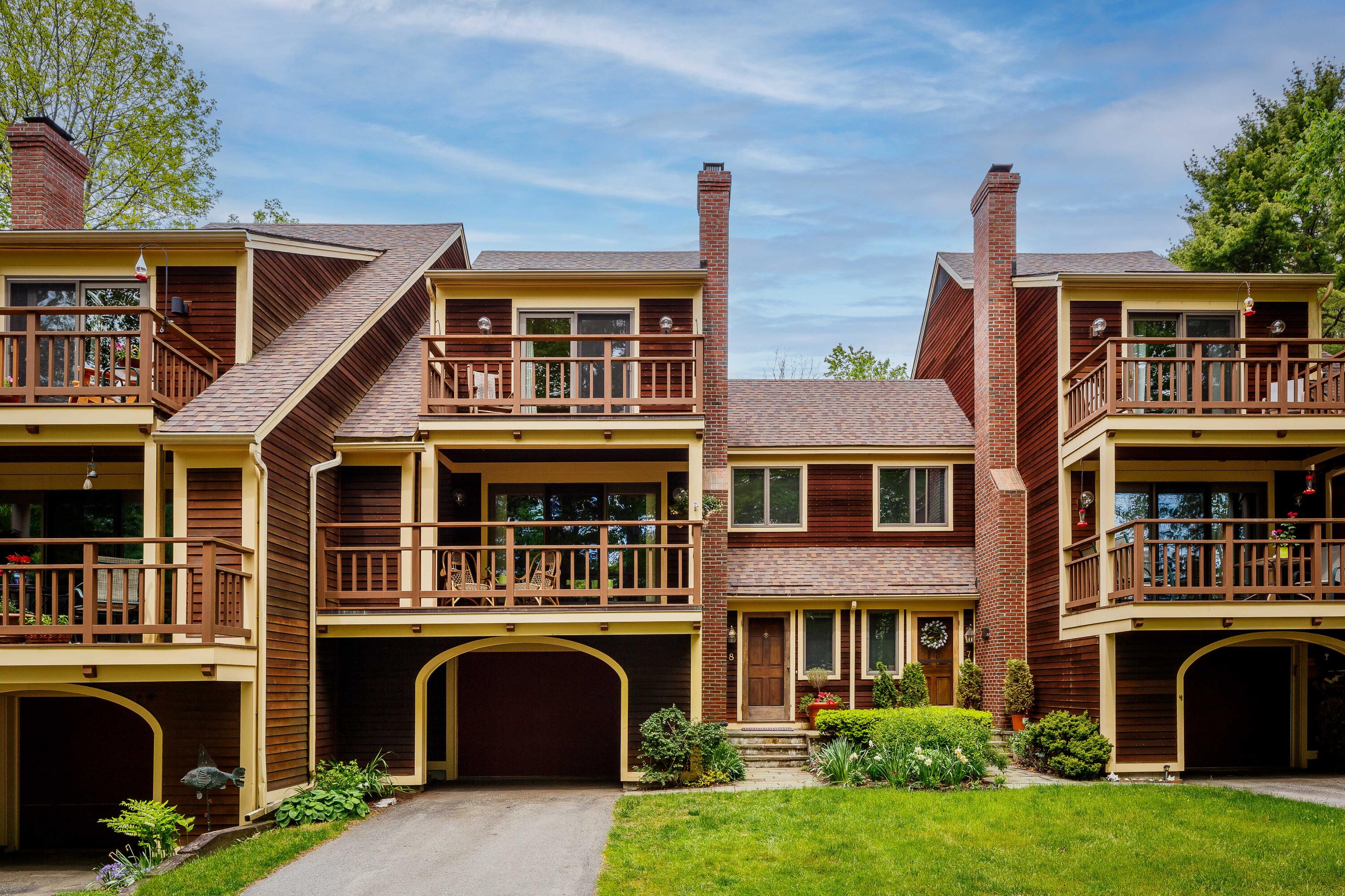 8 Harbor Drive, 8