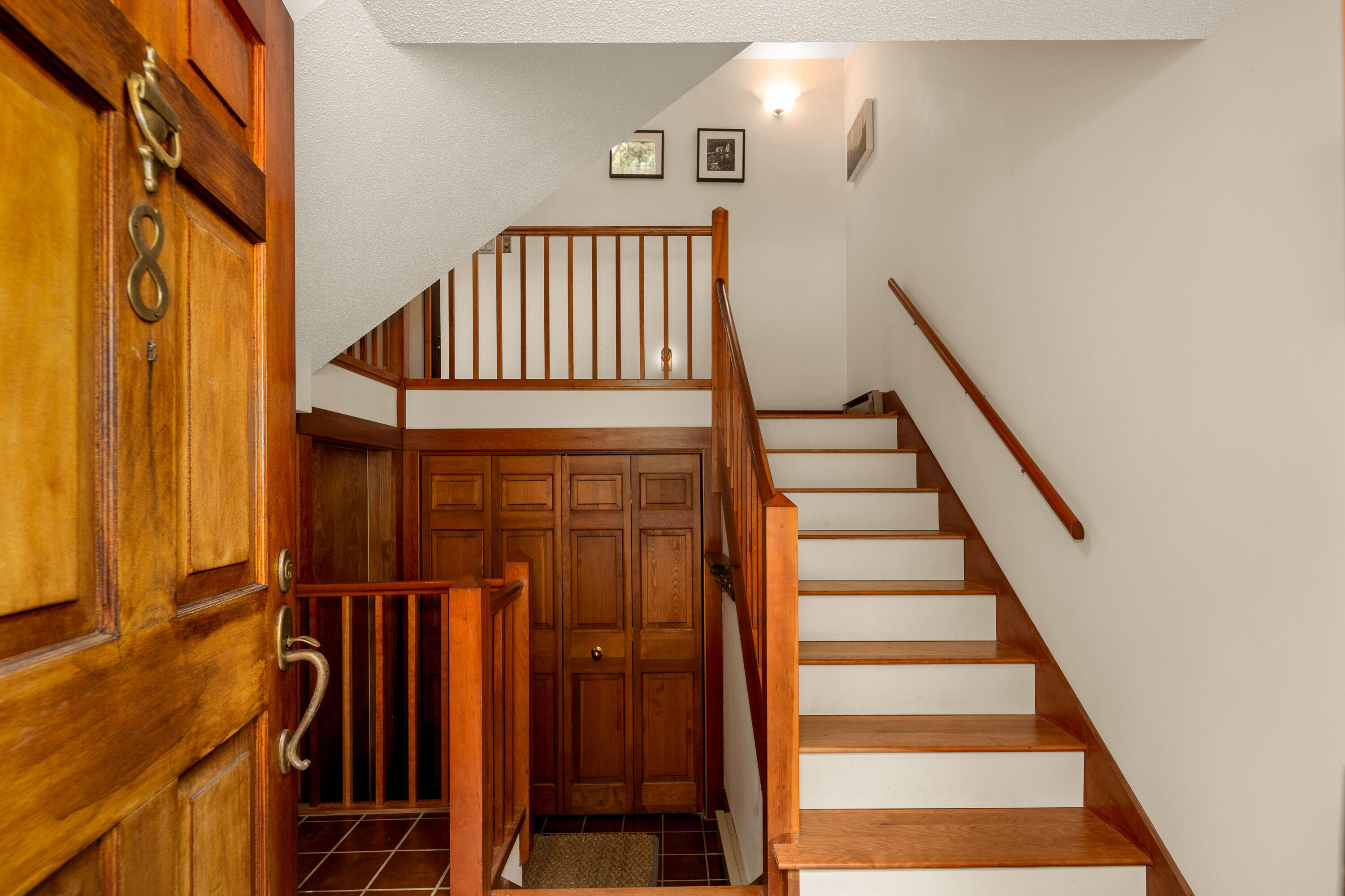 8 Harbor Drive, 8