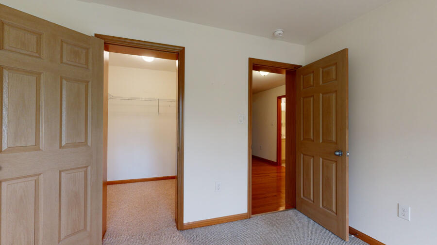 27 Bobolink Lane