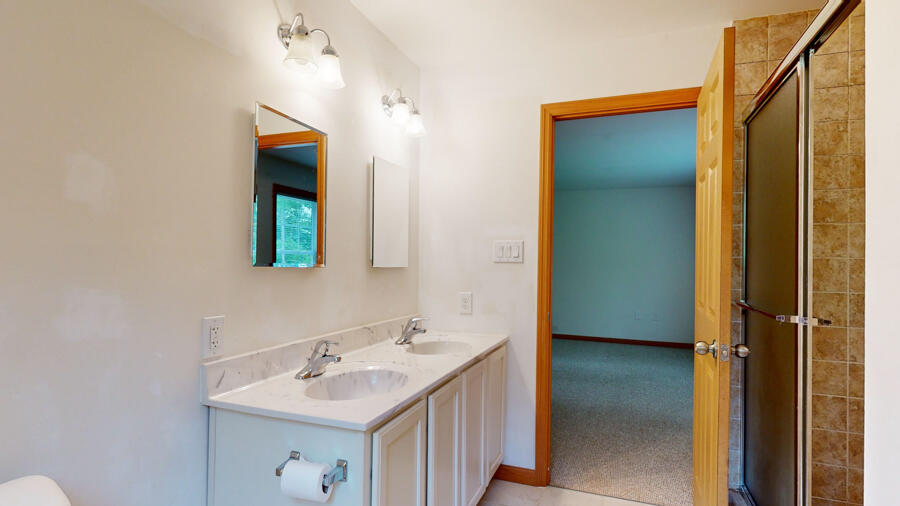 27 Bobolink Lane
