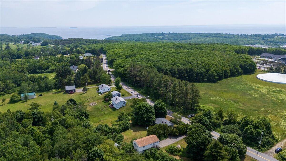 660 Old County Road
