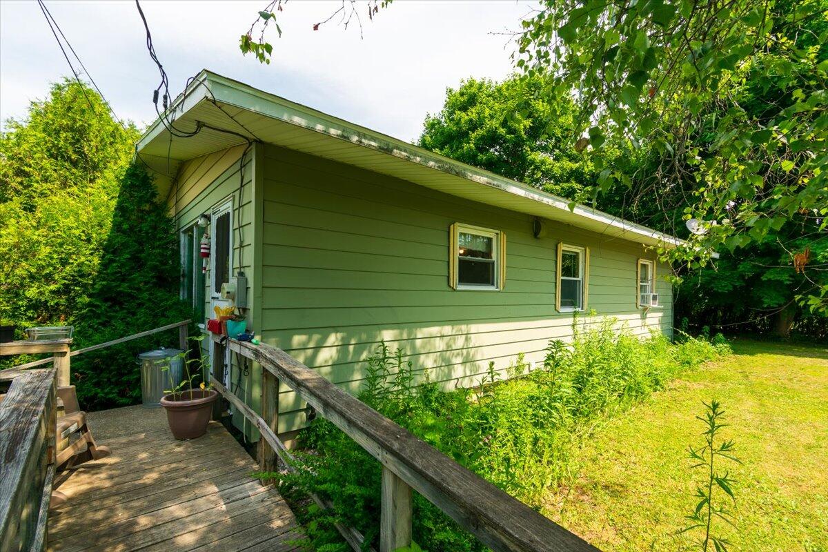 660 Old County Road