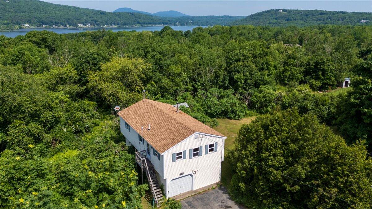 660 Old County Road