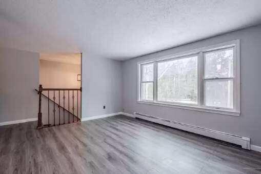 41 Forest Street W