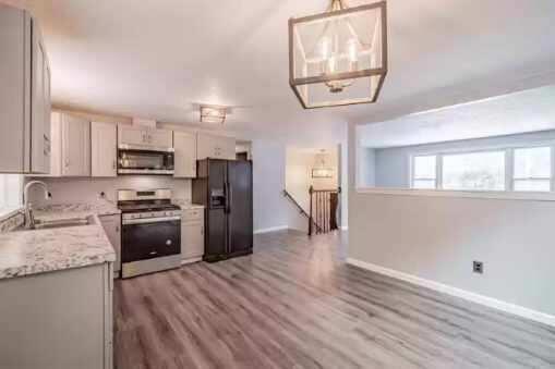 41 Forest Street W