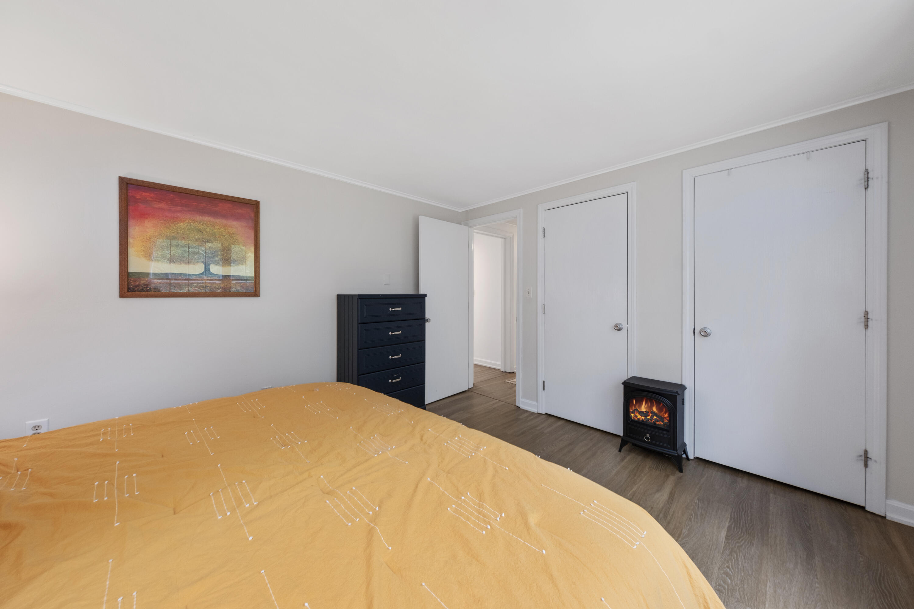 9 Woodcrest Avenue
