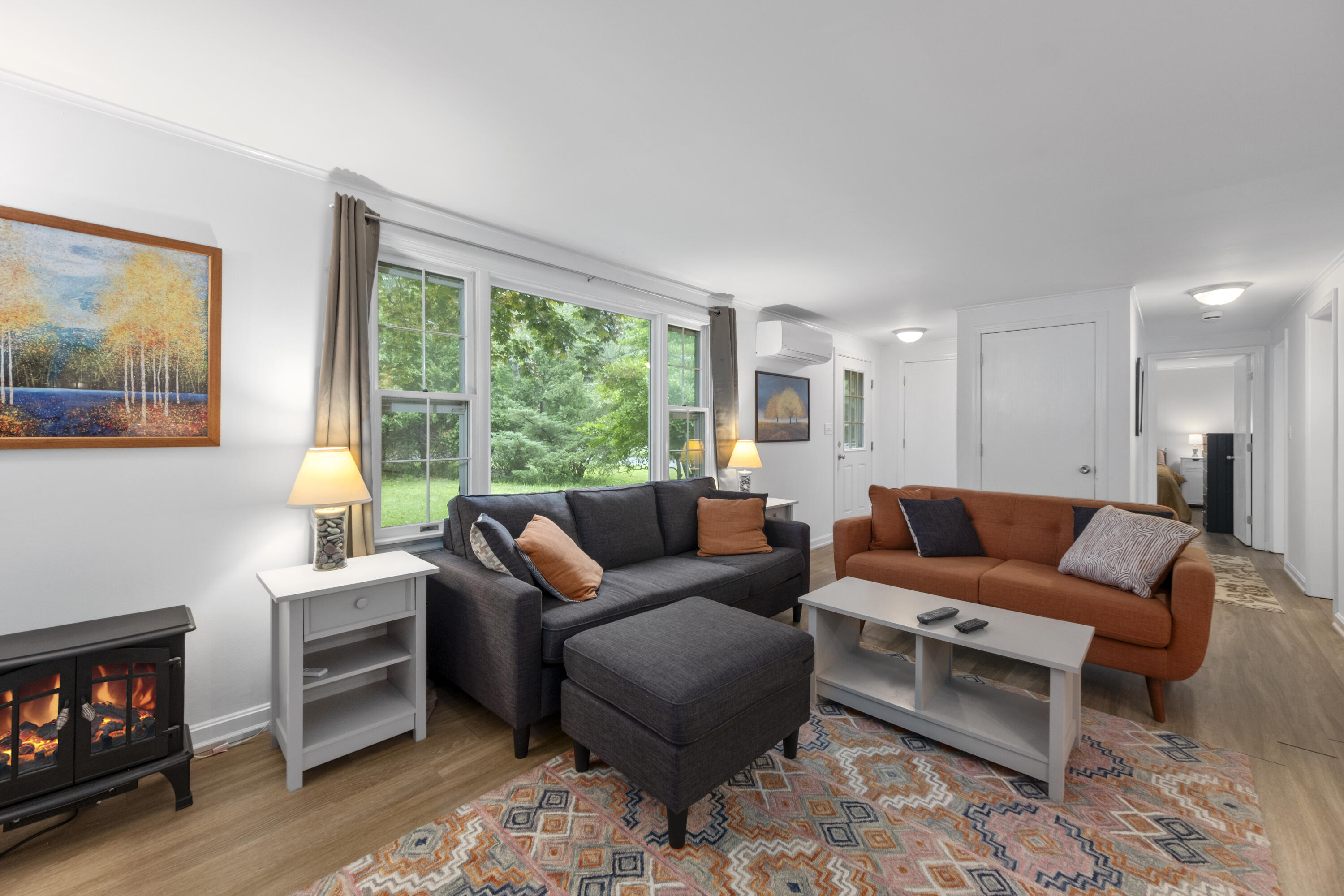 9 Woodcrest Avenue