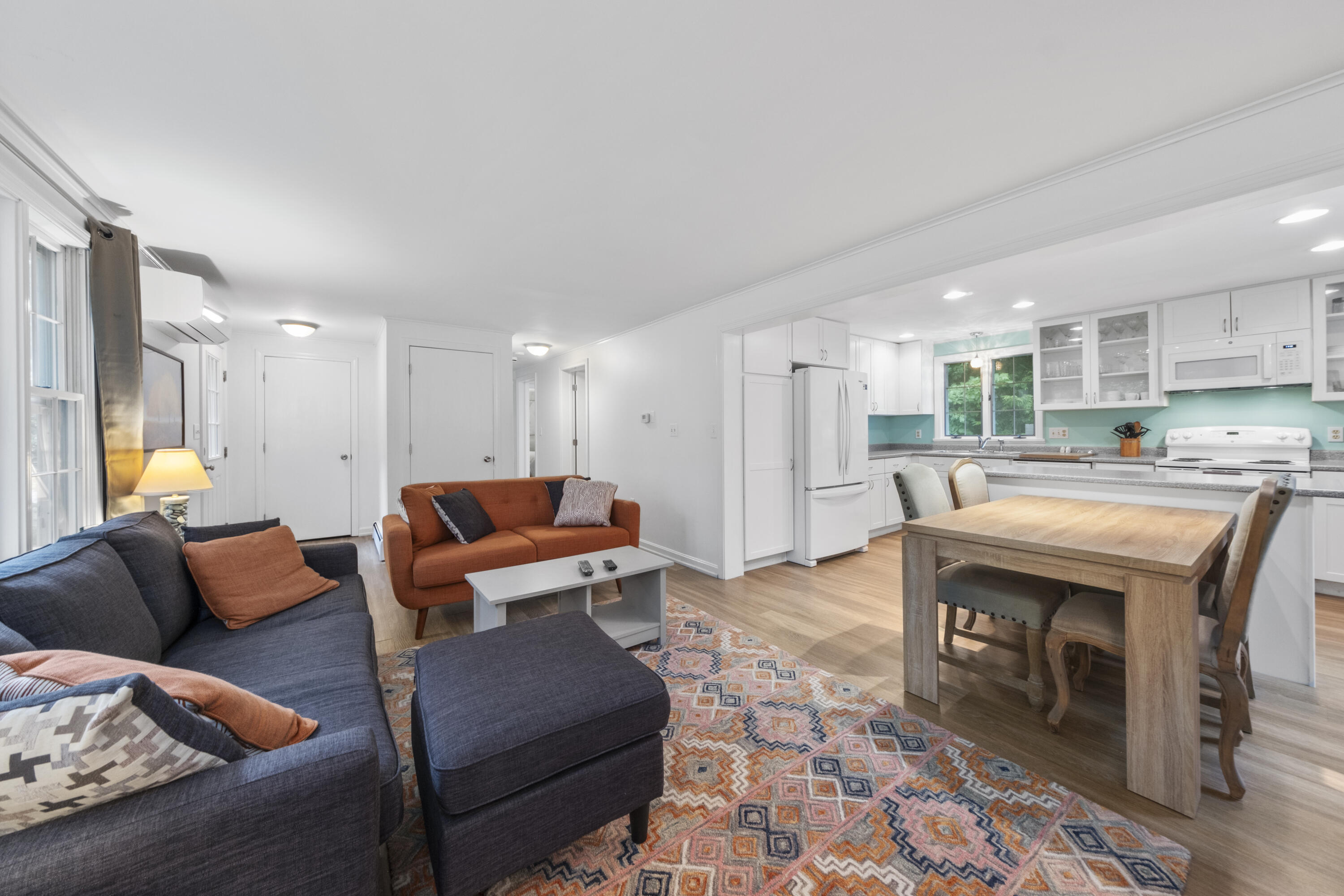 9 Woodcrest Avenue