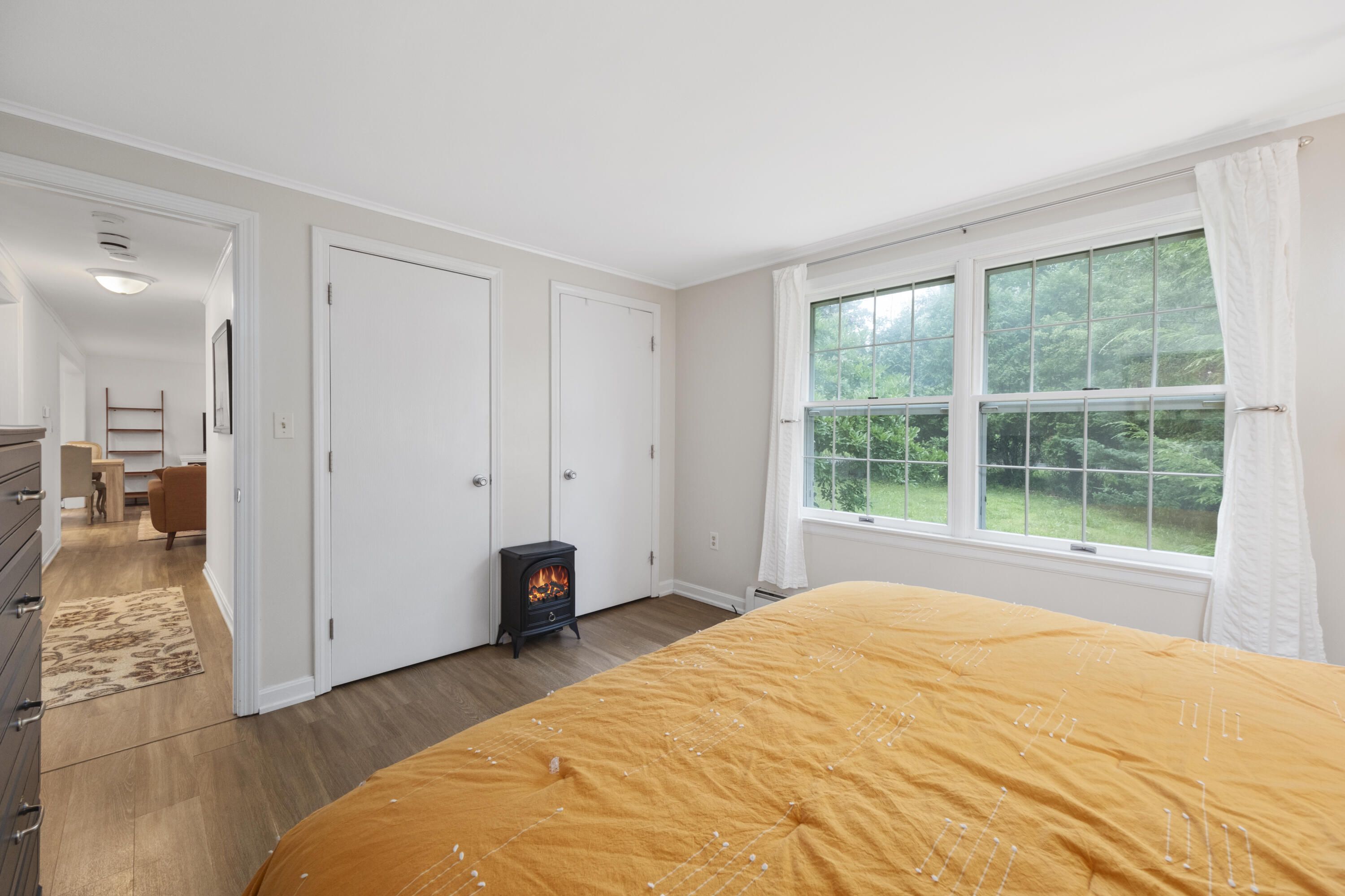 9 Woodcrest Avenue