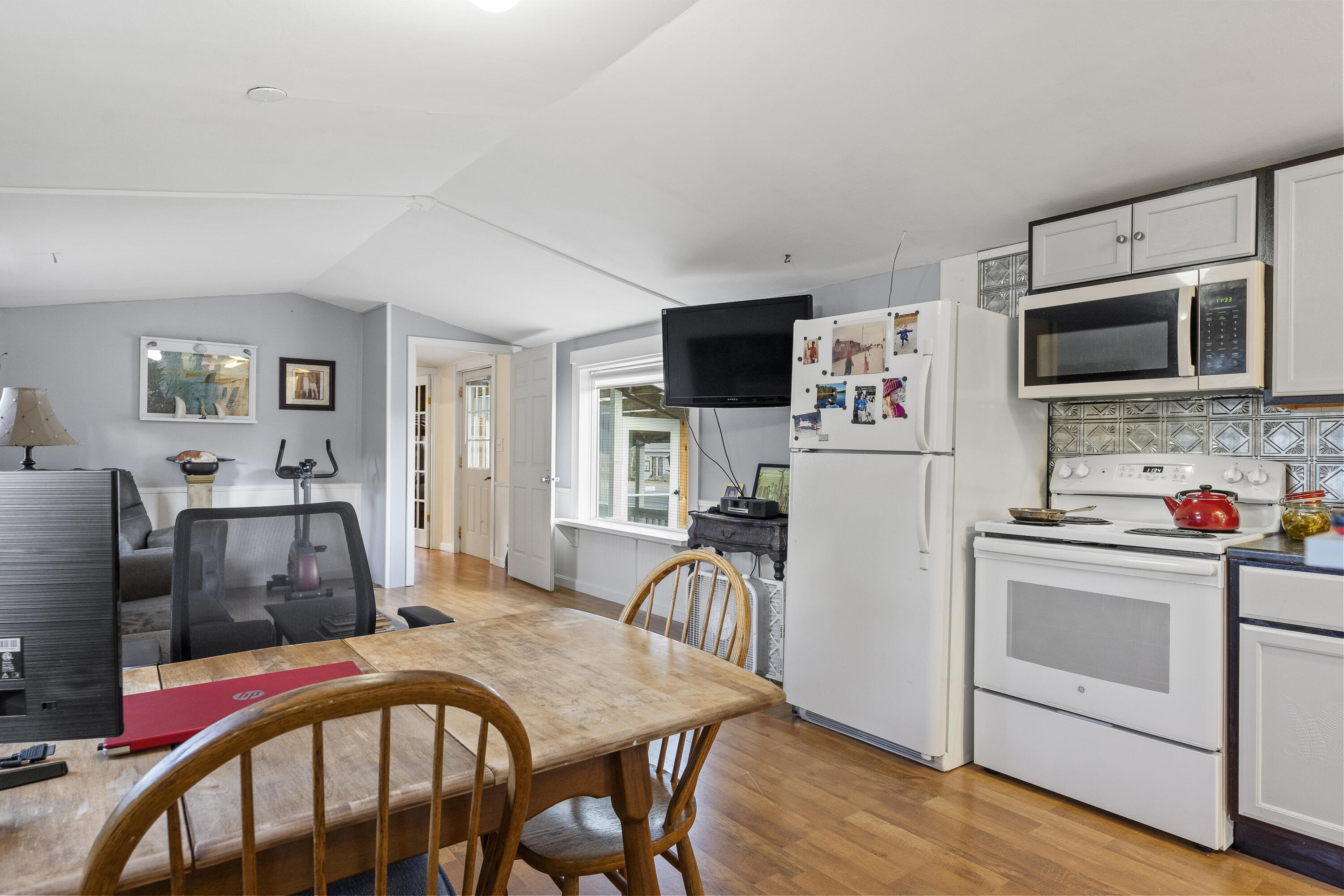1181 Bristol Road