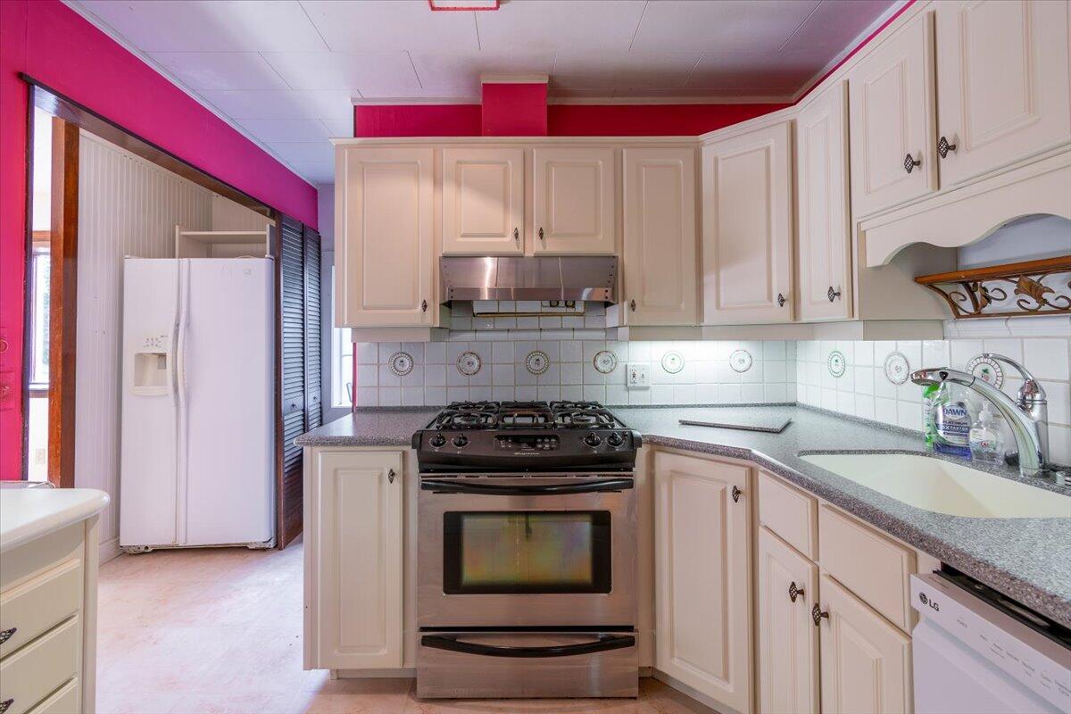 378 N Shore Drive