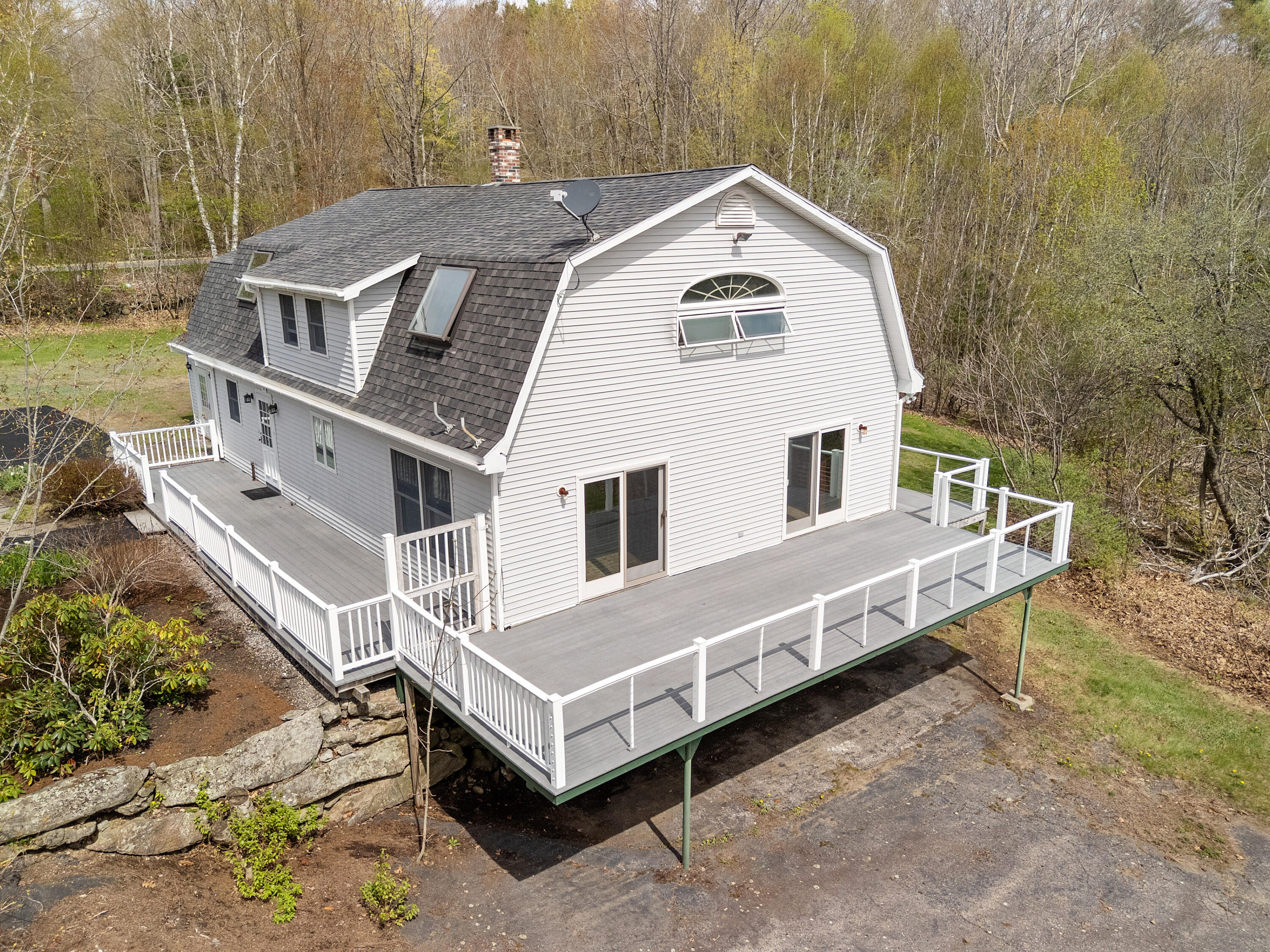 289 W Washington Road