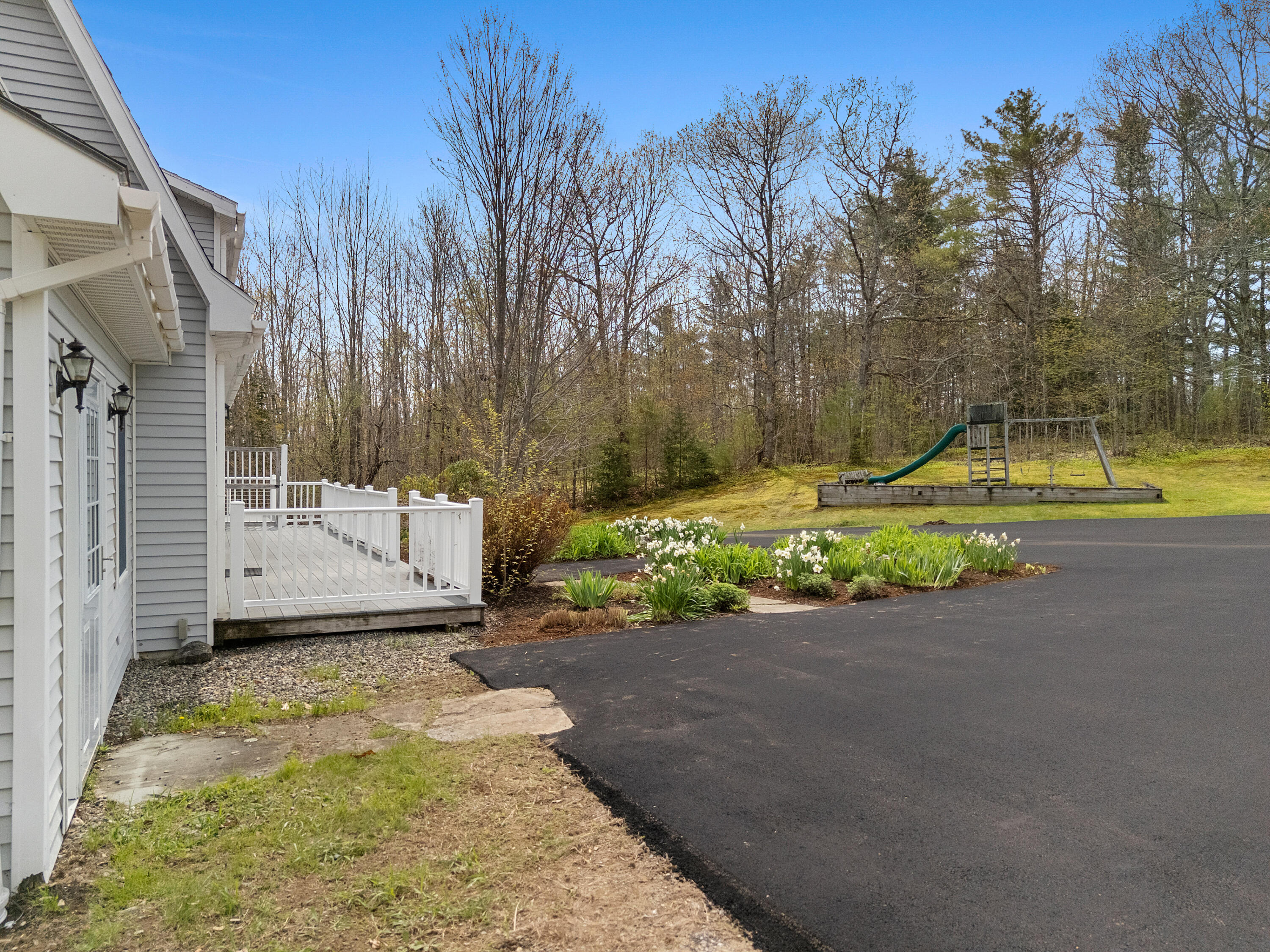 289 W Washington Road