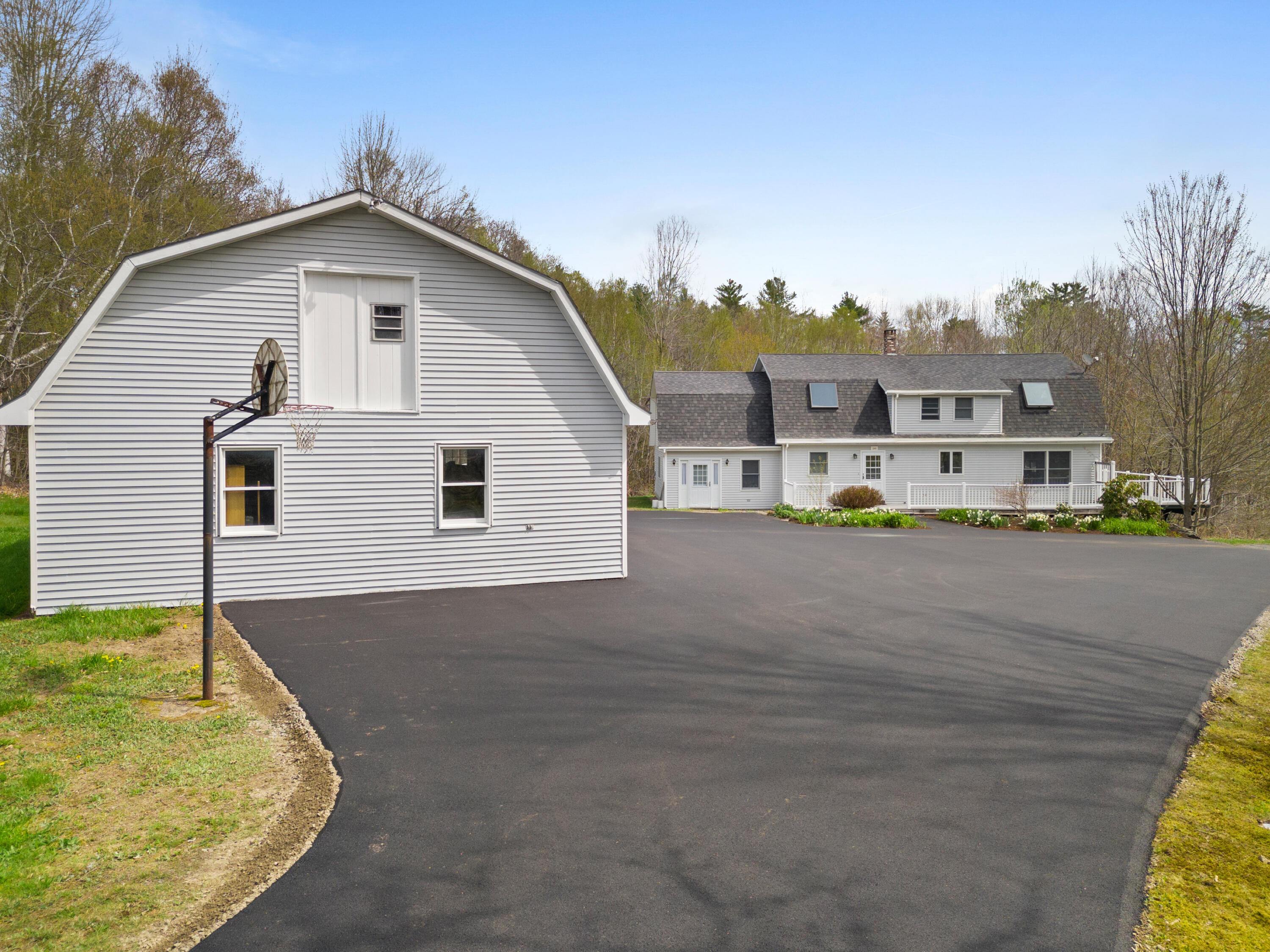 289 W Washington Road