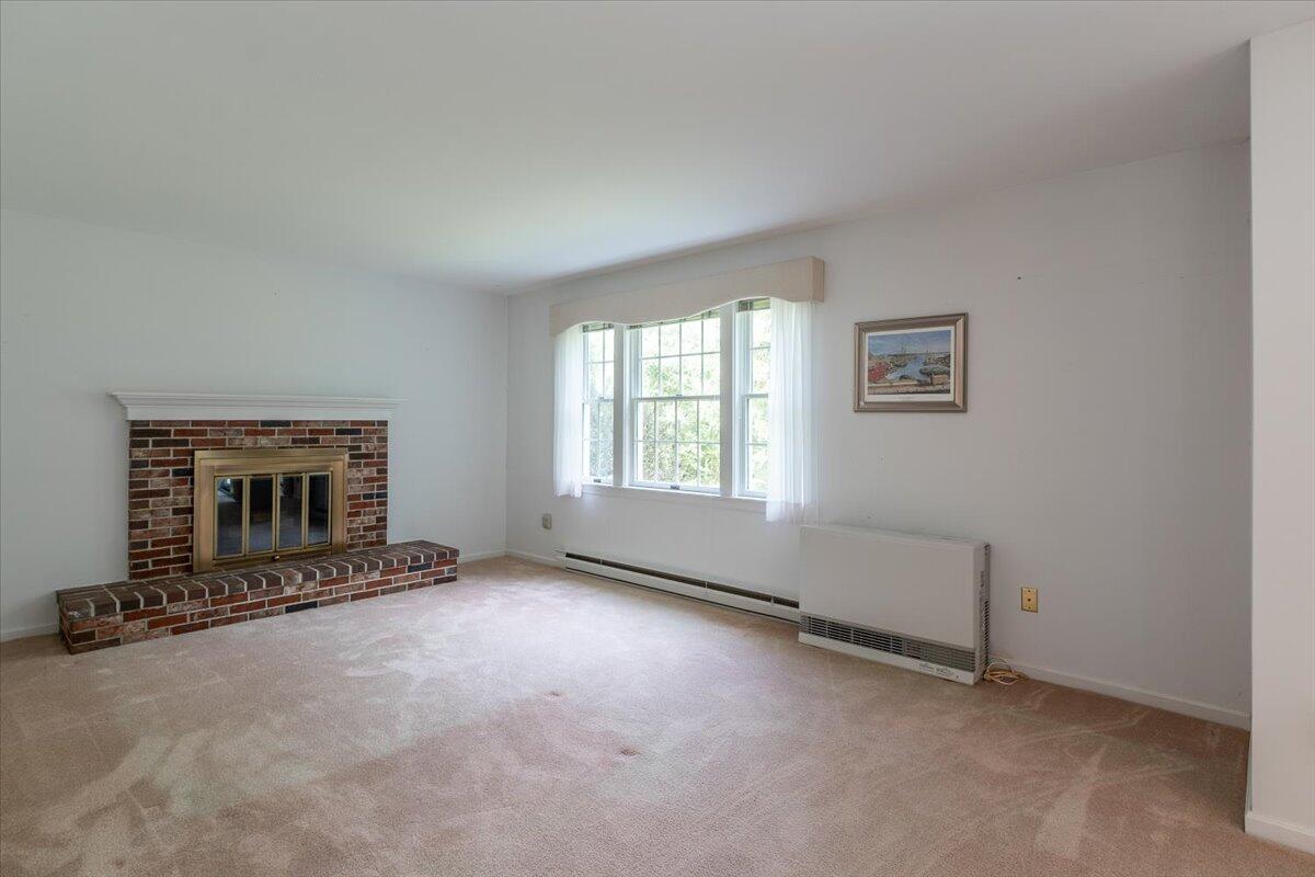 25 Schooner Drive