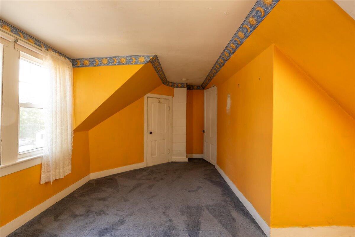 10 Spruce Street