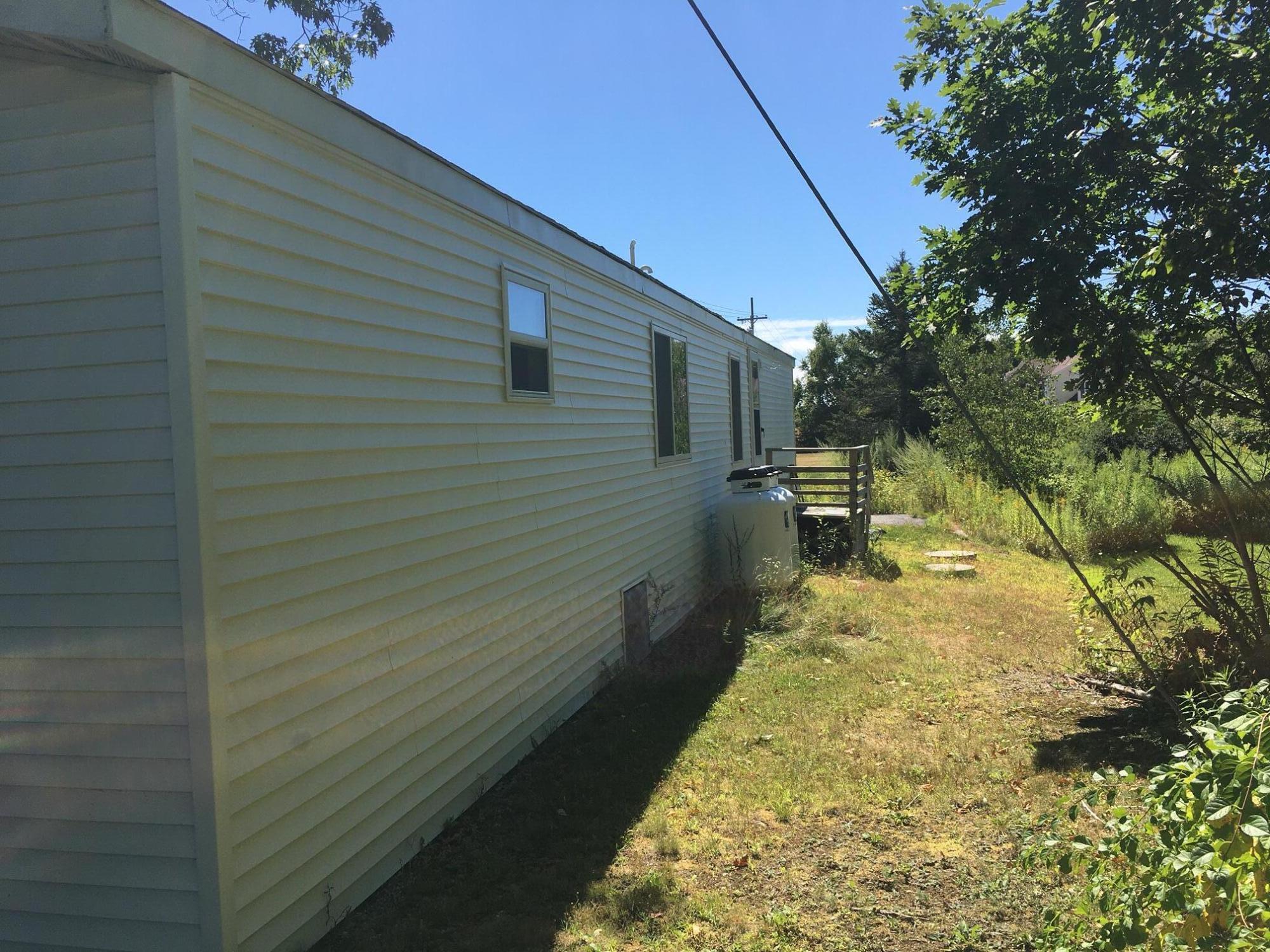 579 Commercial Street