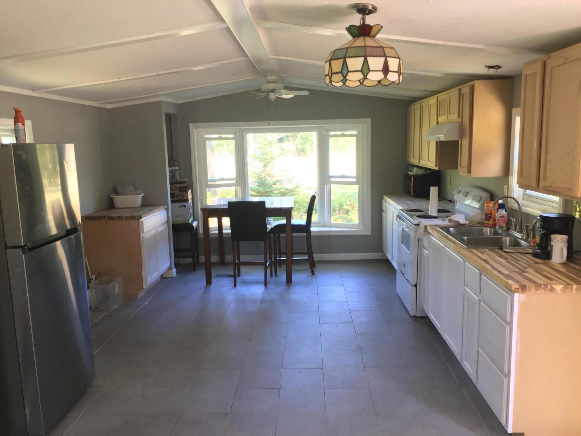 579 Commercial Street