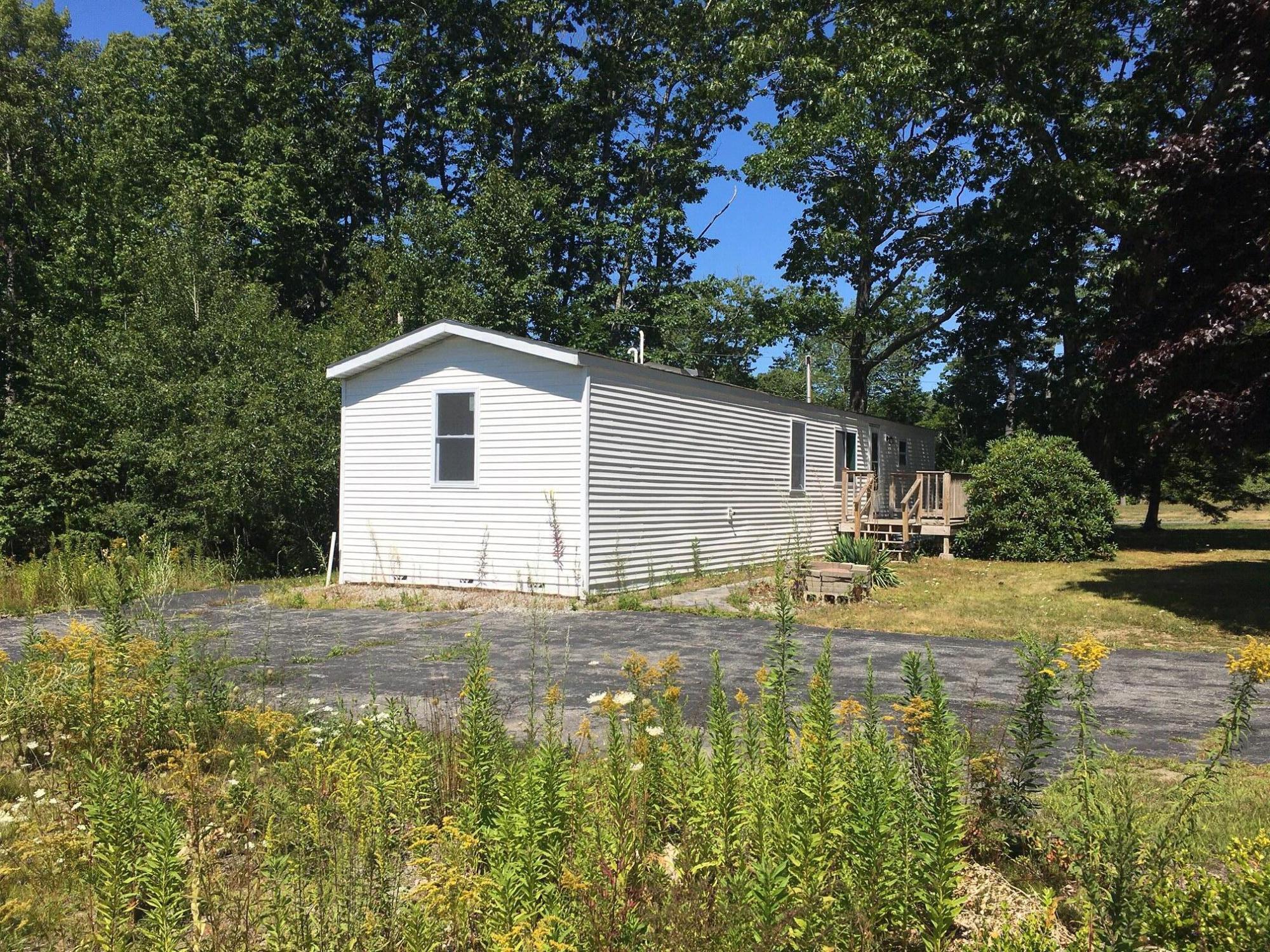 579 Commercial Street