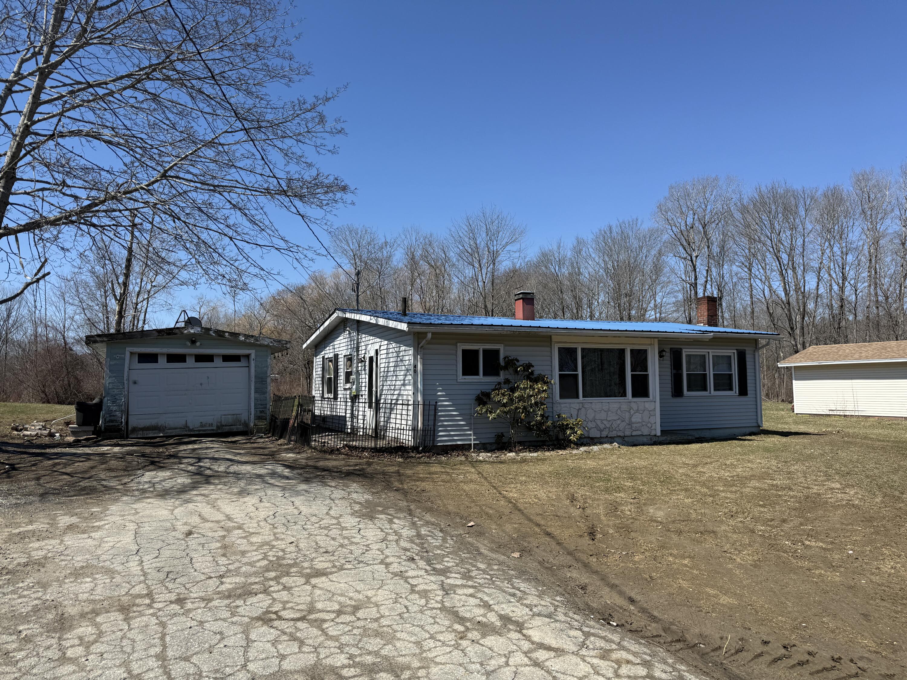 40 Lake View Drive