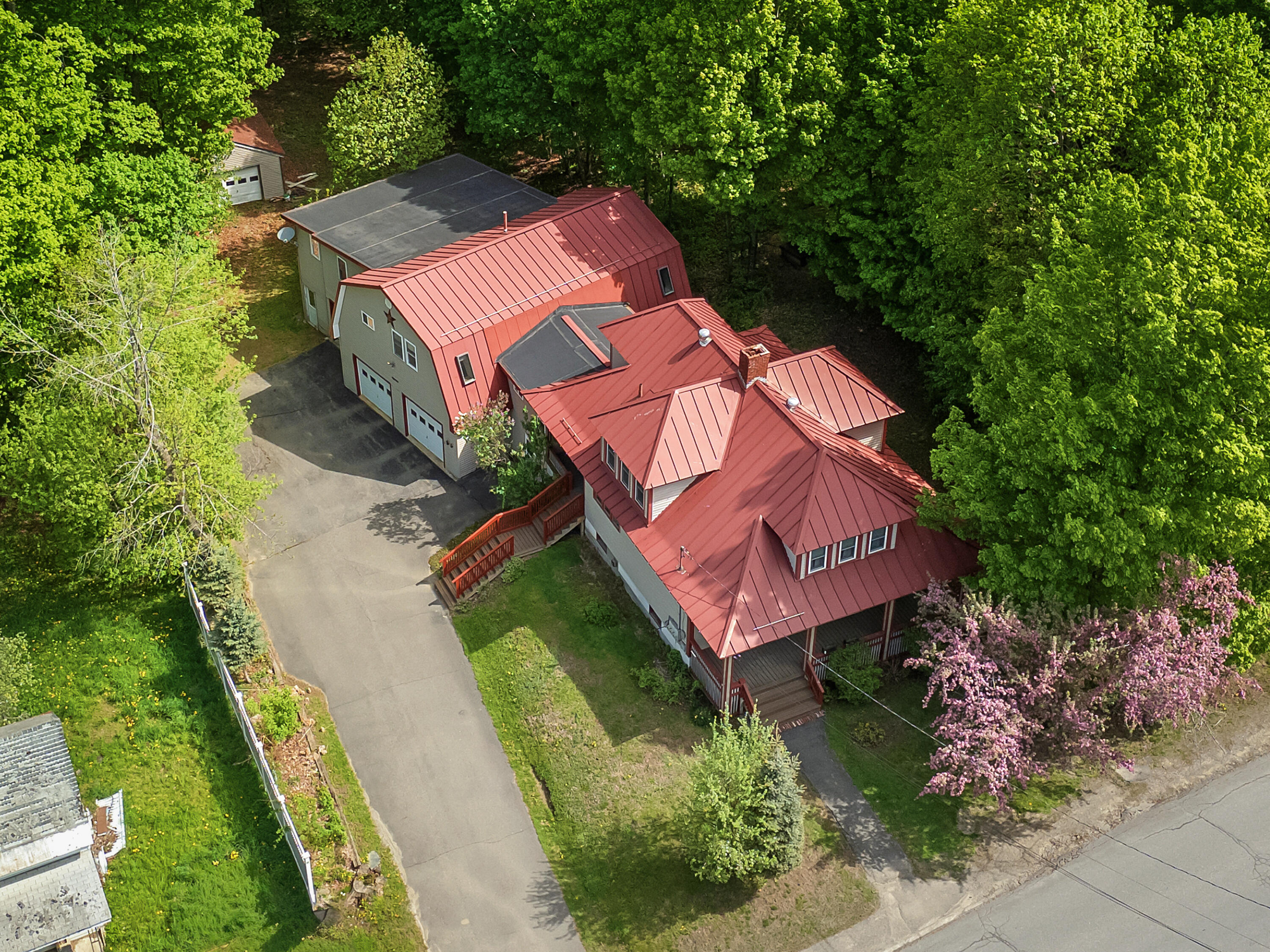 28 Main Street Hill