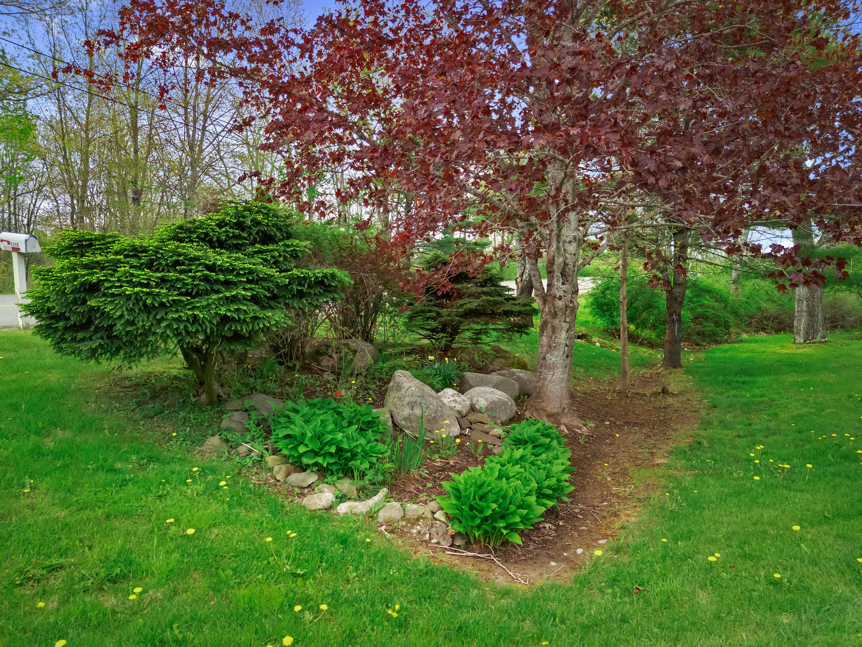 1096 Middle Road