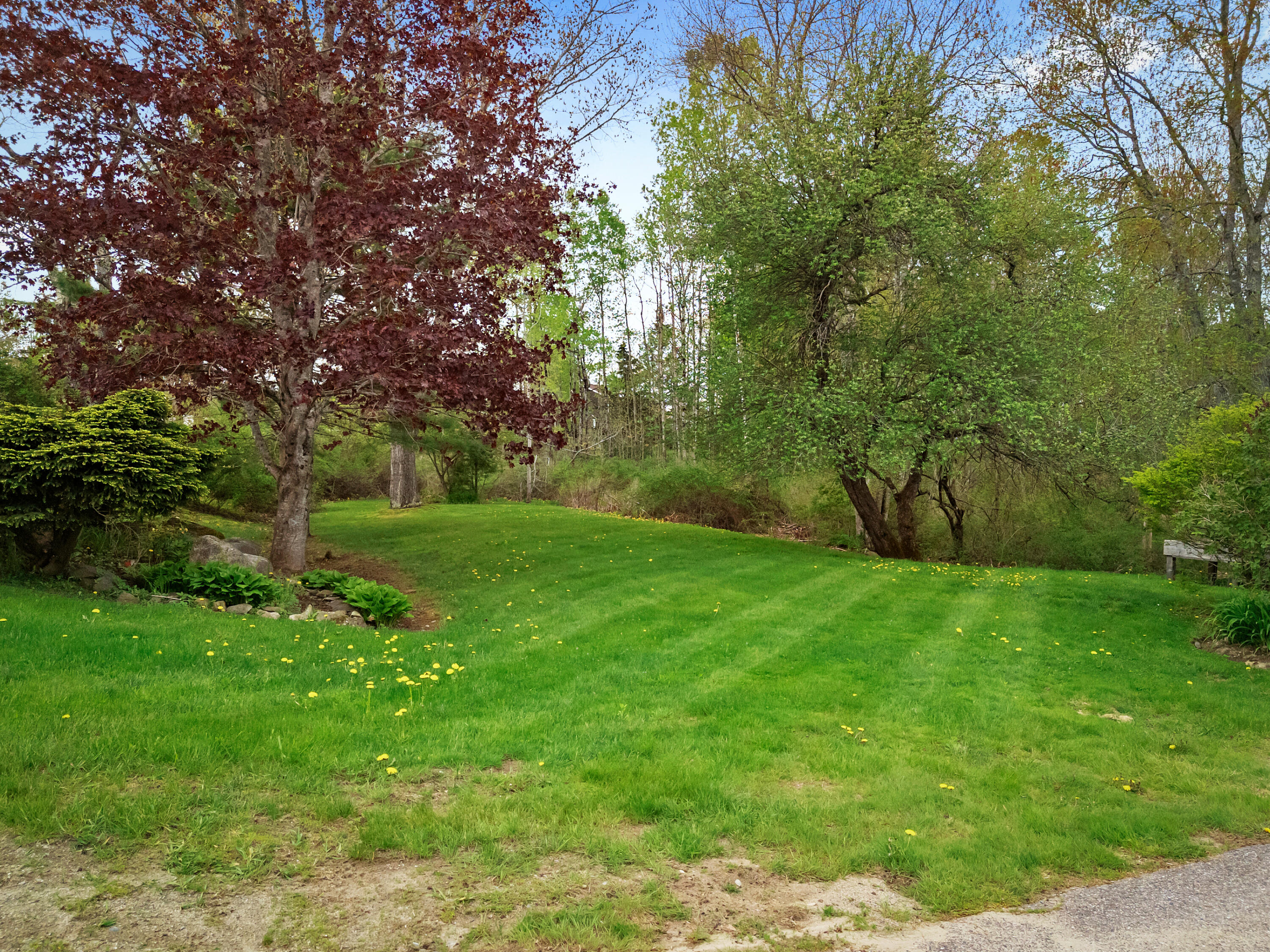 1096 Middle Road