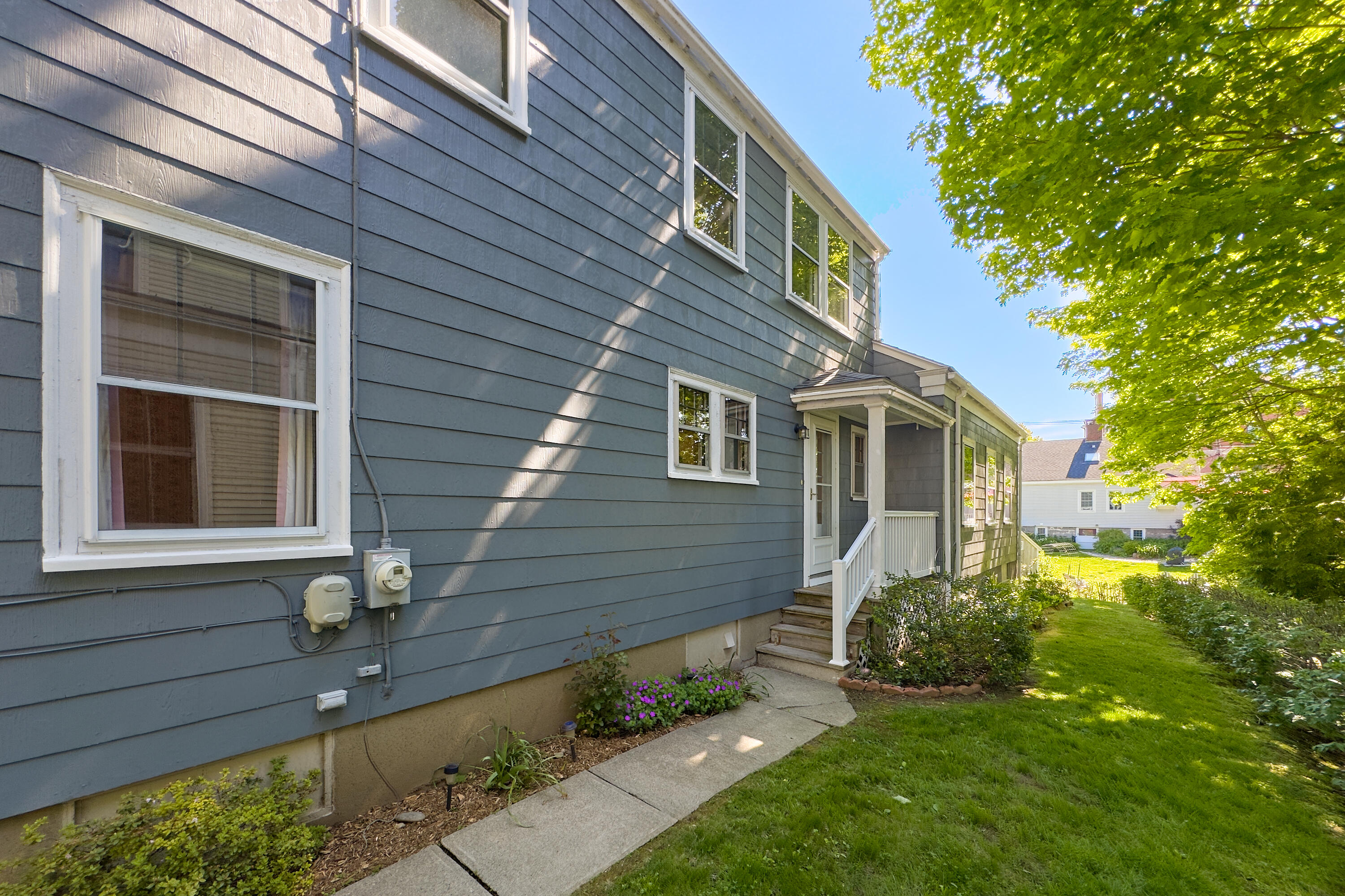 76 Limerock Street