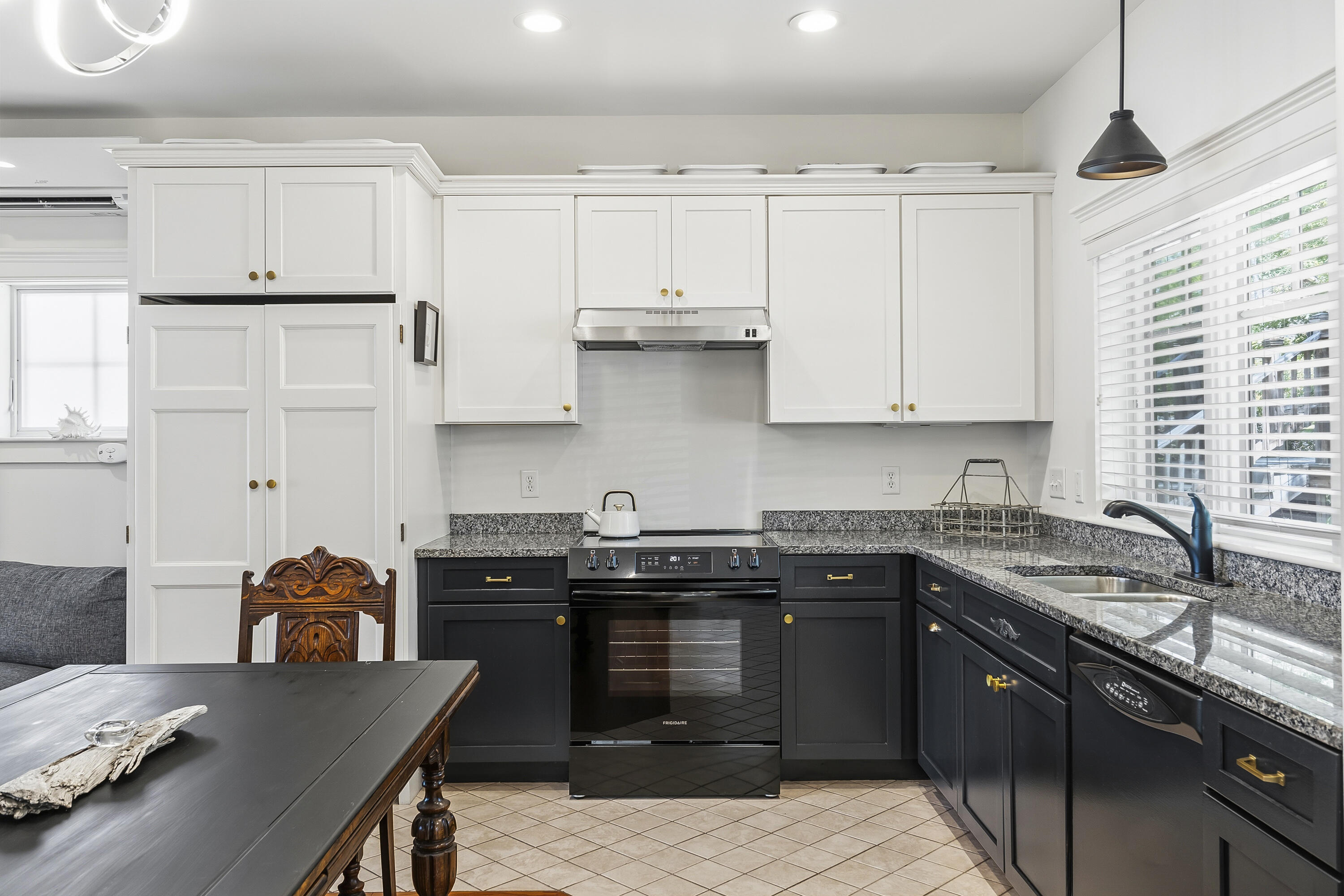 71 Village Way 506